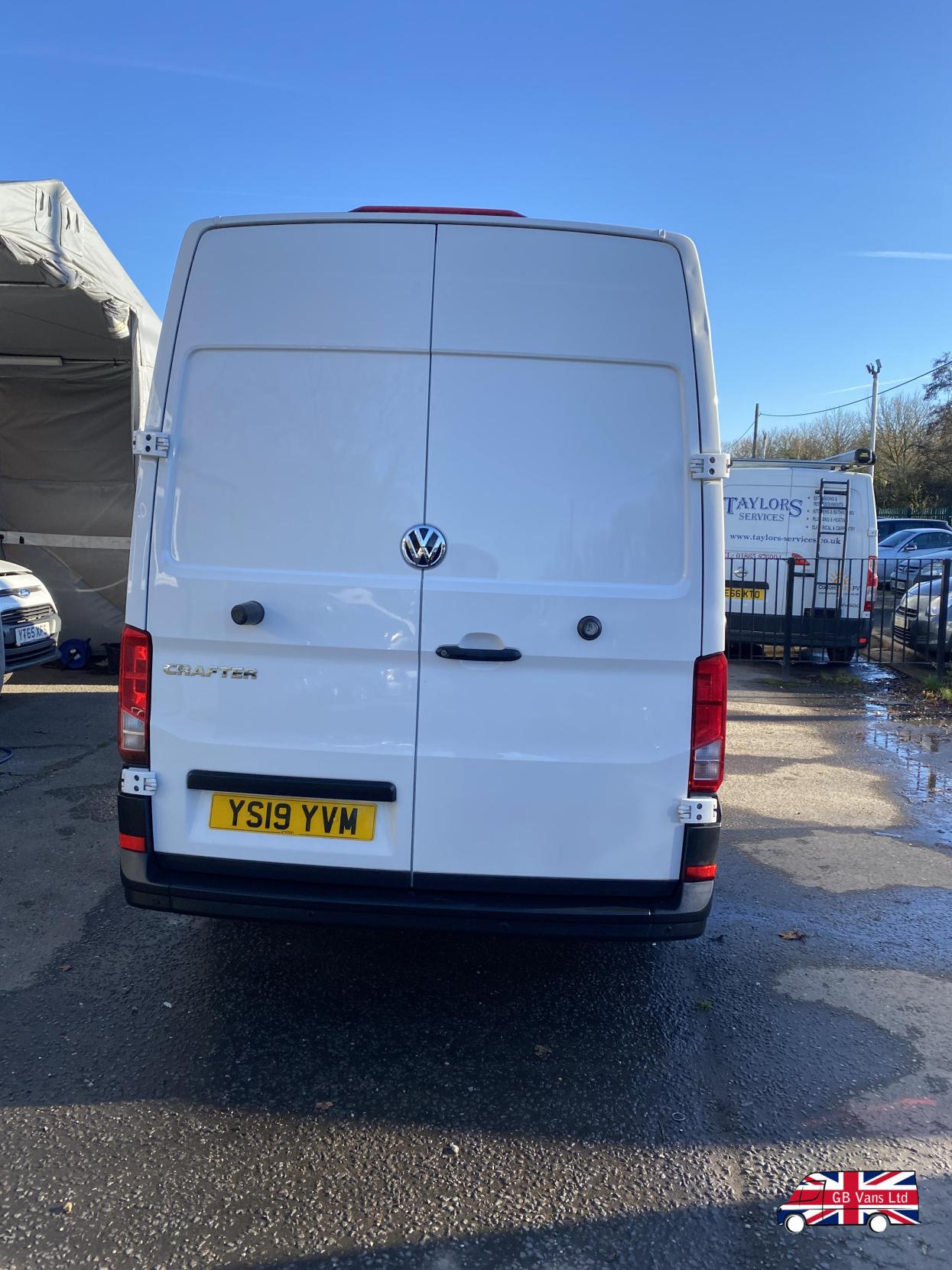 Volkswagen Crafter 2.0 TDI CR35 BlueMotion Tech Trendline Panel Van 5dr Diesel Manual FWD MWB High Roof Euro 6 (s/s) (140 ps)