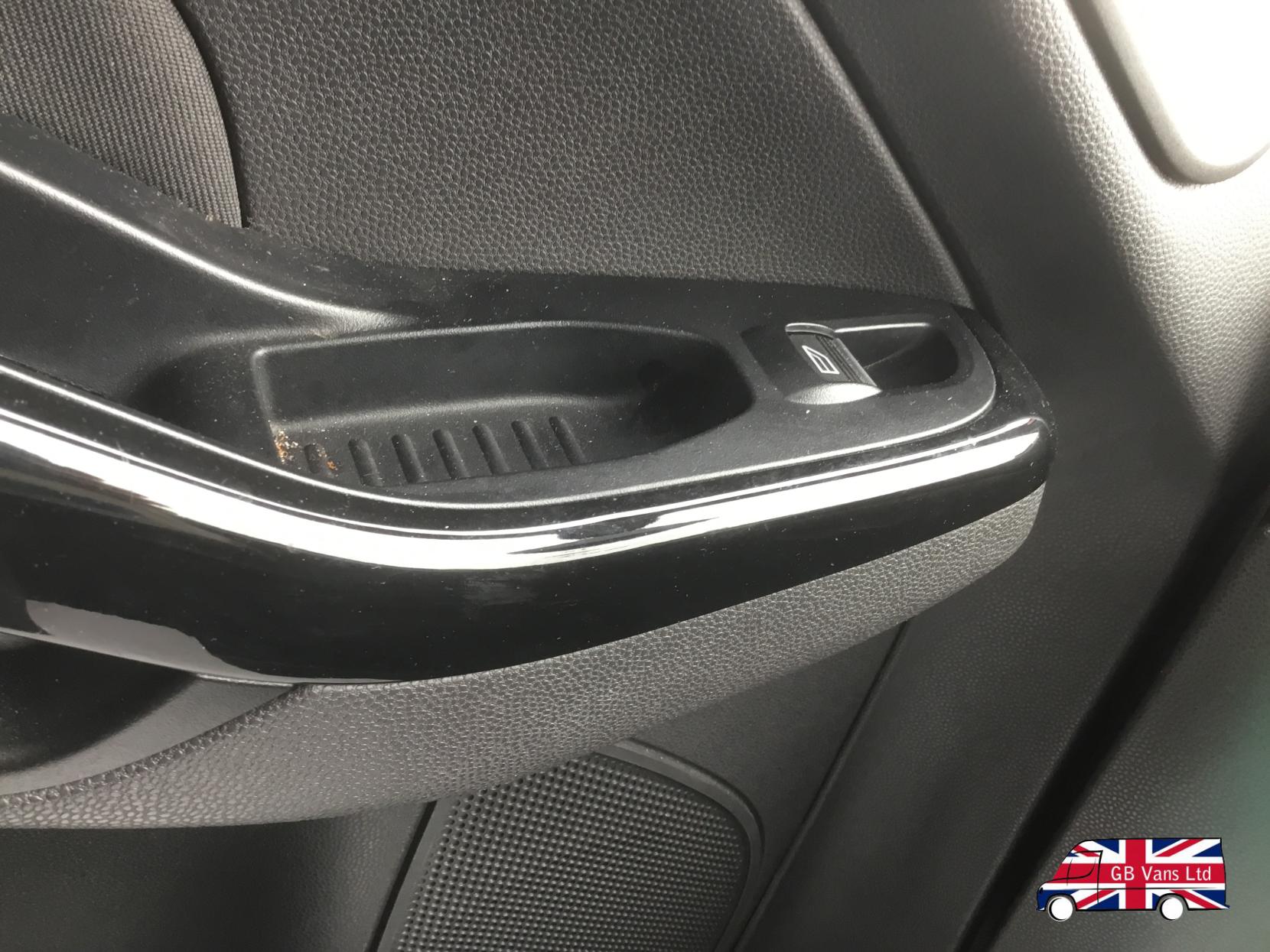 Ford Fiesta 1.25 Zetec Hatchback 3dr Petrol Manual Euro 6 (82 ps)