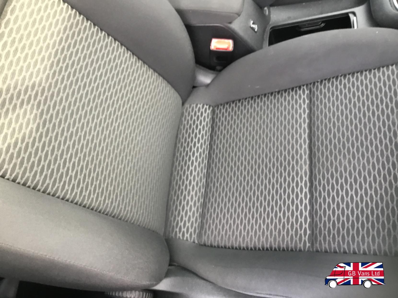 Volkswagen Golf 1.4 Twist Hatchback 5dr Petrol Manual Euro 5 (80 ps)