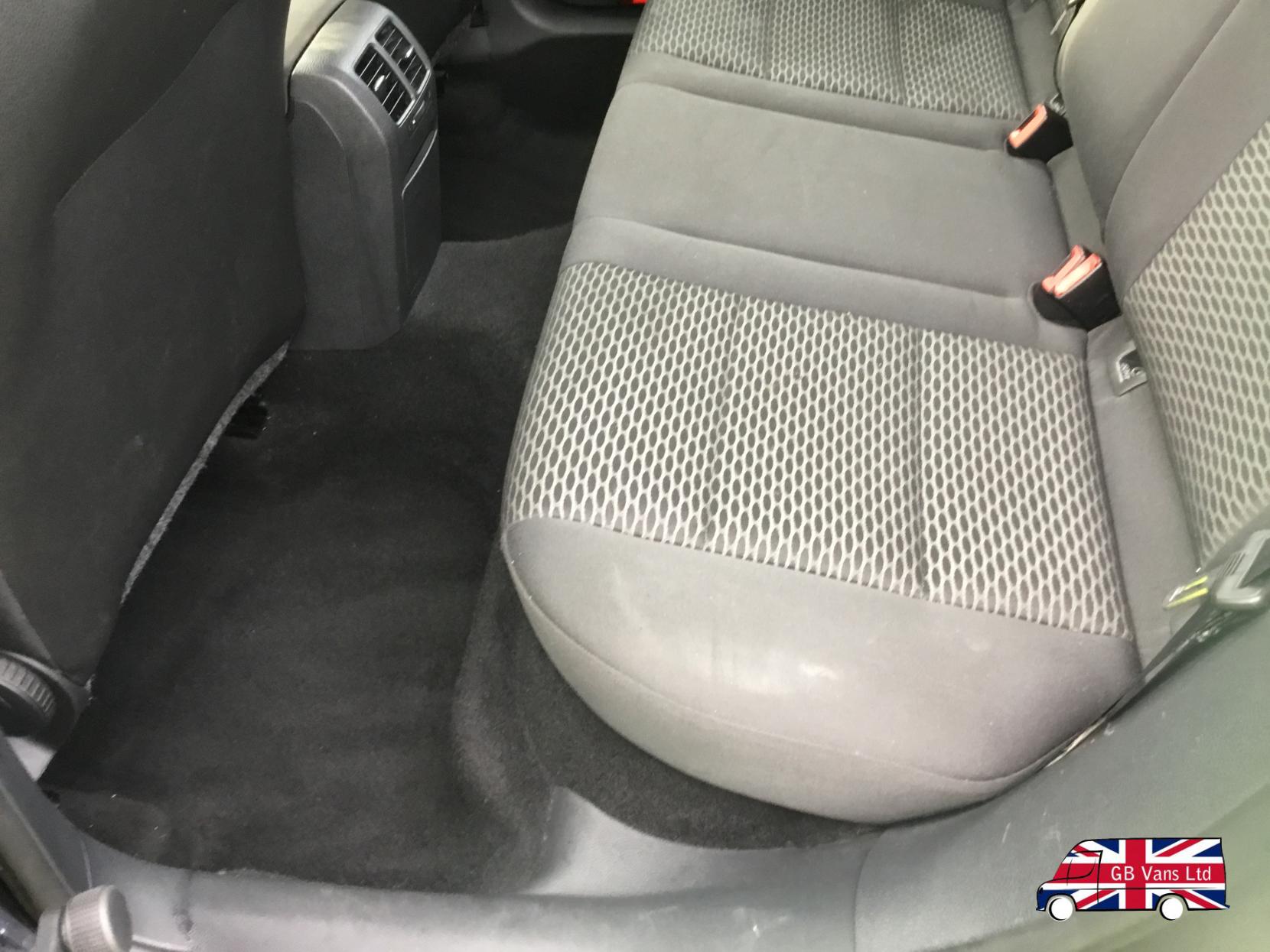 Volkswagen Golf 1.4 Twist Hatchback 5dr Petrol Manual Euro 5 (80 ps)