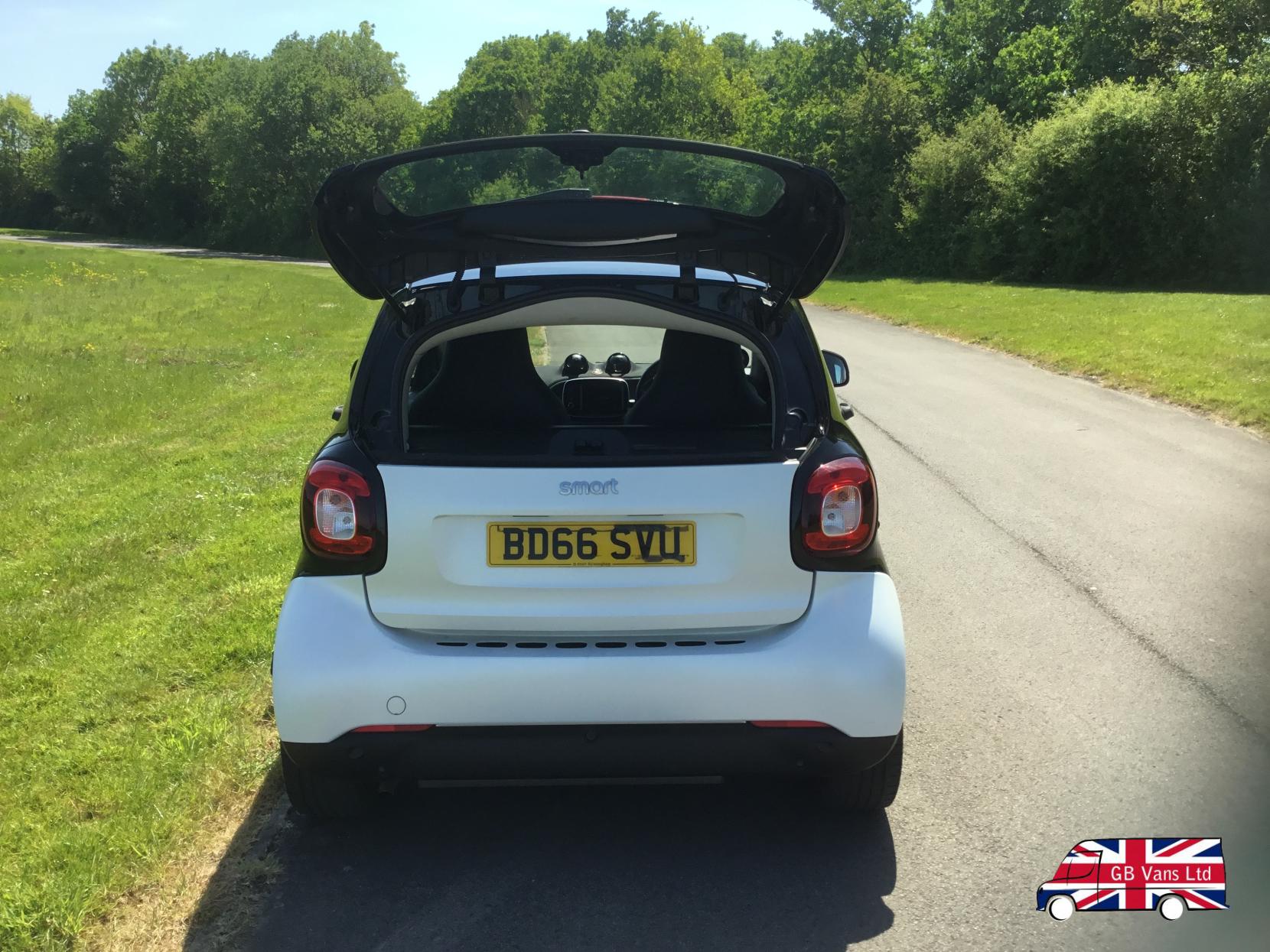 Smart fortwo 1.0 Prime (Premium) Coupe 2dr Petrol Twinamic Euro 6 (s/s) (71 ps)