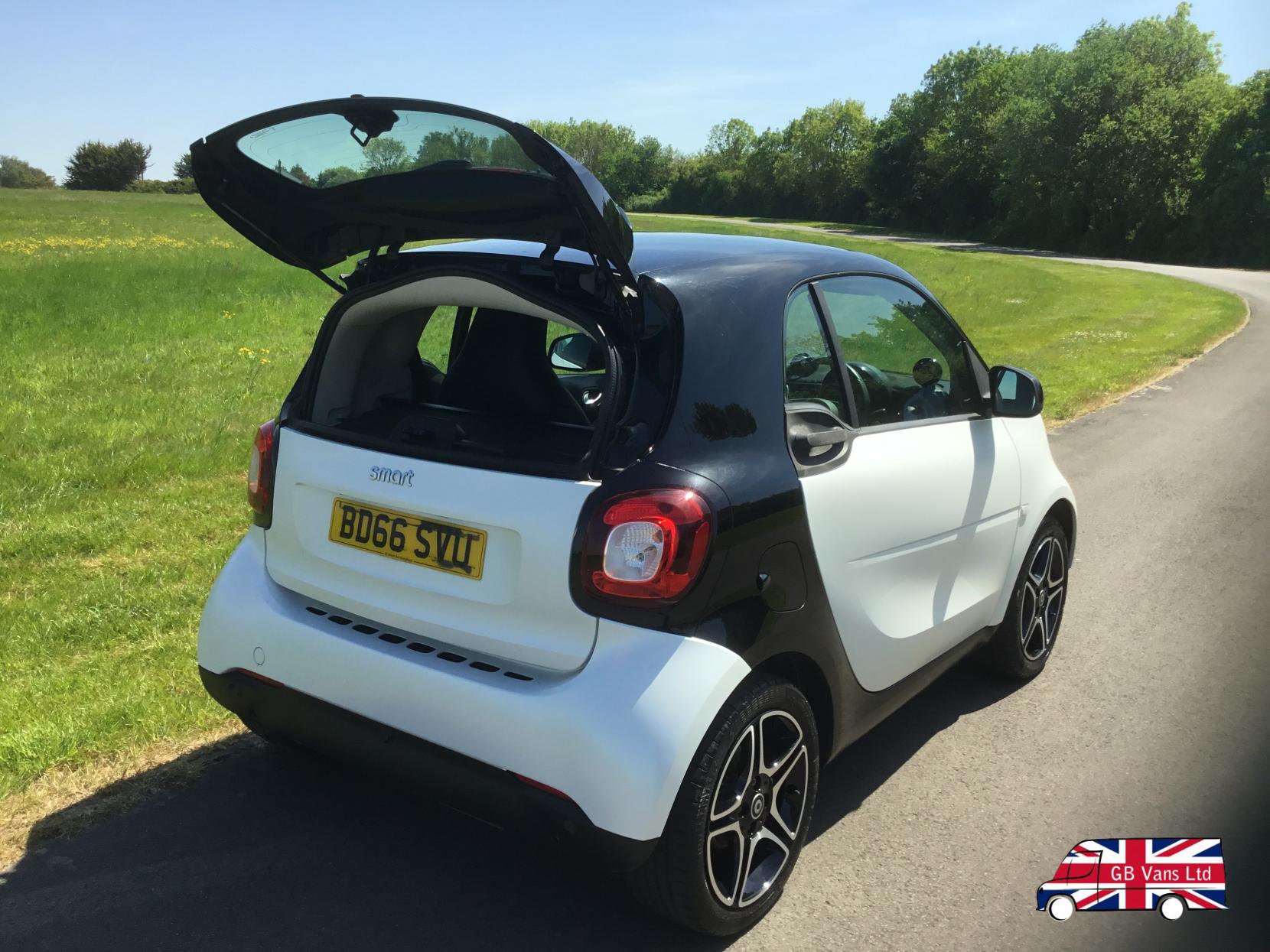Smart fortwo 1.0 Prime (Premium) Coupe 2dr Petrol Twinamic Euro 6 (s/s) (71 ps)