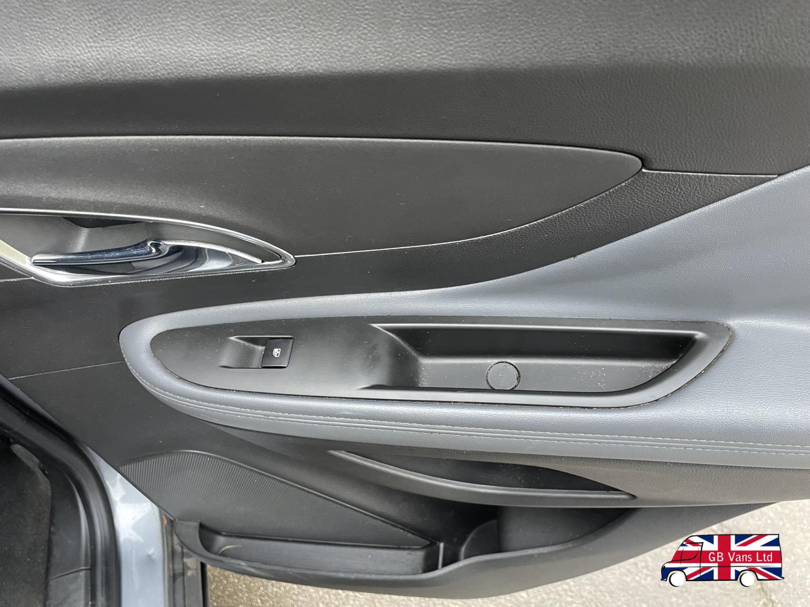 Vauxhall Mokka 1.4T SE SUV 5dr Petrol Manual 2WD Euro 5 (s/s) (140 ps)