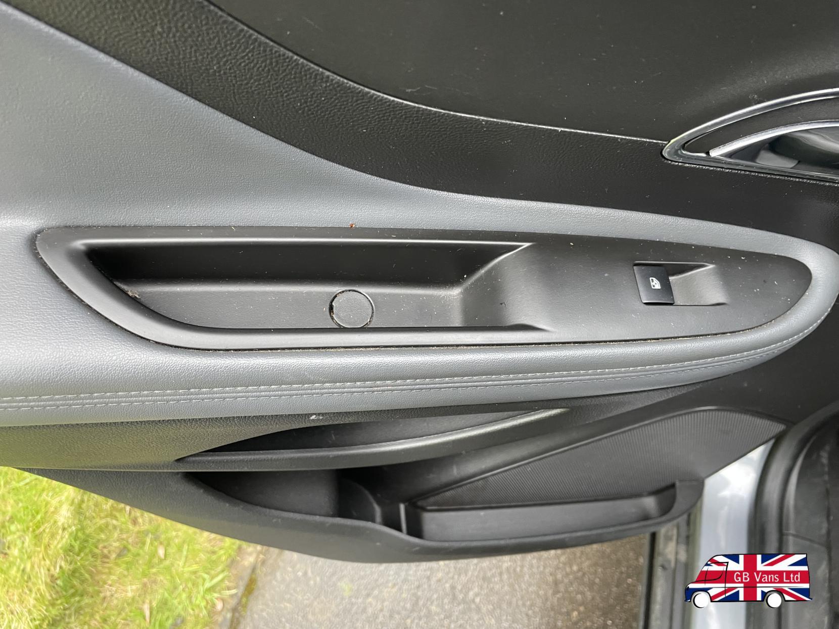 Vauxhall Mokka 1.4T SE SUV 5dr Petrol Manual 2WD Euro 5 (s/s) (140 ps)