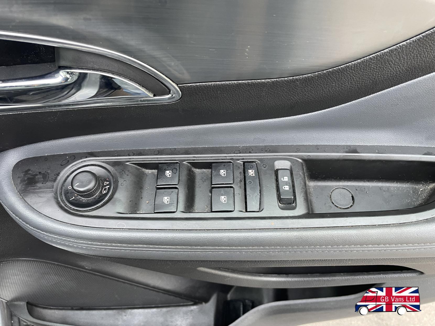 Vauxhall Mokka 1.4T SE SUV 5dr Petrol Manual 2WD Euro 5 (s/s) (140 ps)