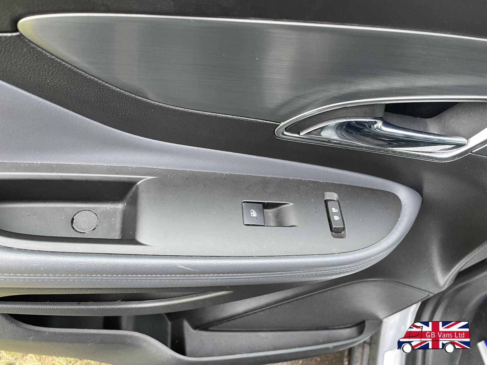 Vauxhall Mokka 1.4T SE SUV 5dr Petrol Manual 2WD Euro 5 (s/s) (140 ps)