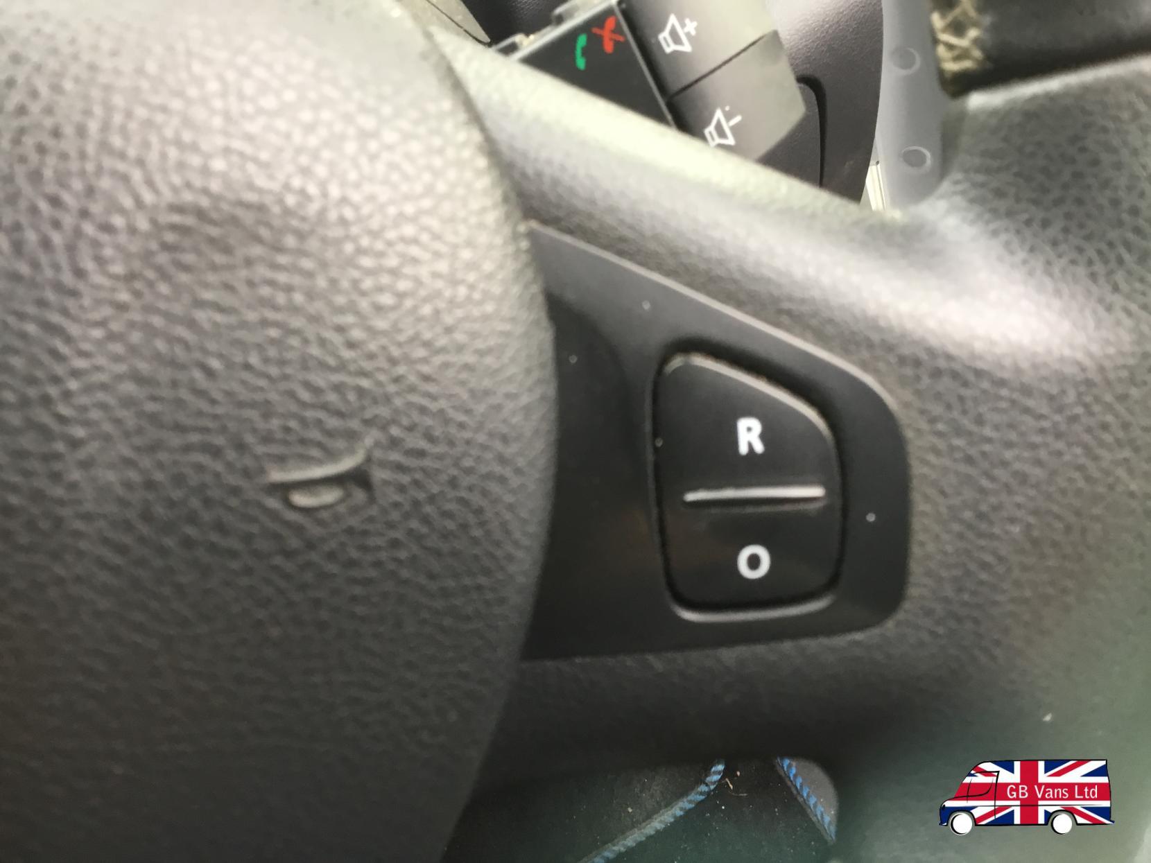 Vauxhall Vivaro 1.6 CDTi 2900 Sportive Crew Van Double Cab 5dr Diesel Manual L2 H1 Euro 5 (6 Seat) (115 ps)