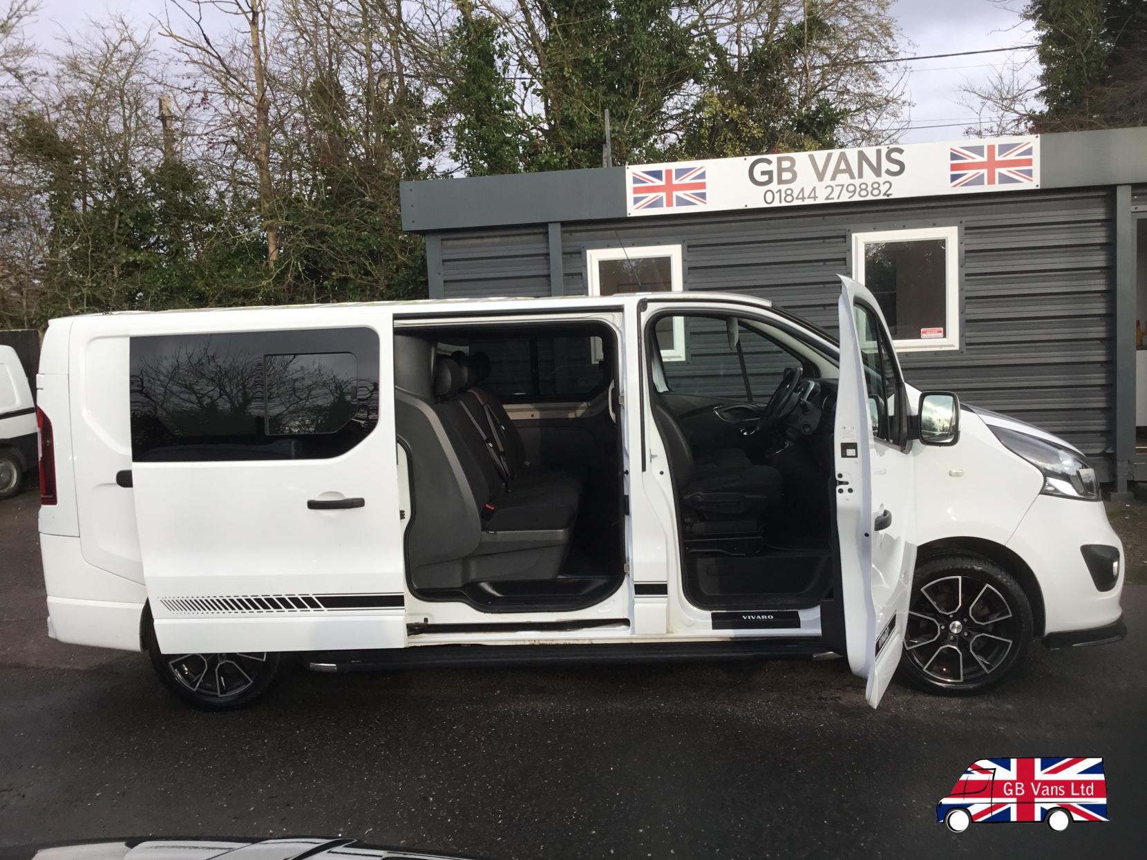 Vauxhall Vivaro 1.6 CDTi 2900 Sportive Crew Van Double Cab 5dr Diesel Manual L2 H1 Euro 5 (6 Seat) (115 ps)