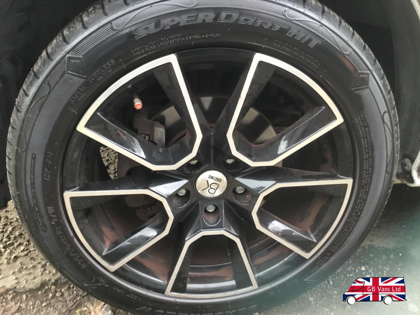 Vauxhall Vivaro 1.6 CDTi 2900 Sportive Crew Van Double Cab 5dr Diesel Manual L2 H1 Euro 5 (6 Seat) (115 ps)