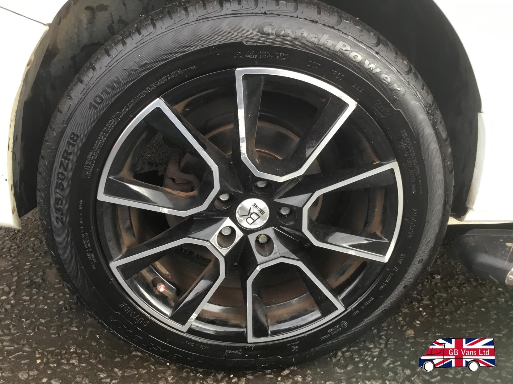 Vauxhall Vivaro 1.6 CDTi 2900 Sportive Crew Van Double Cab 5dr Diesel Manual L2 H1 Euro 5 (6 Seat) (115 ps)