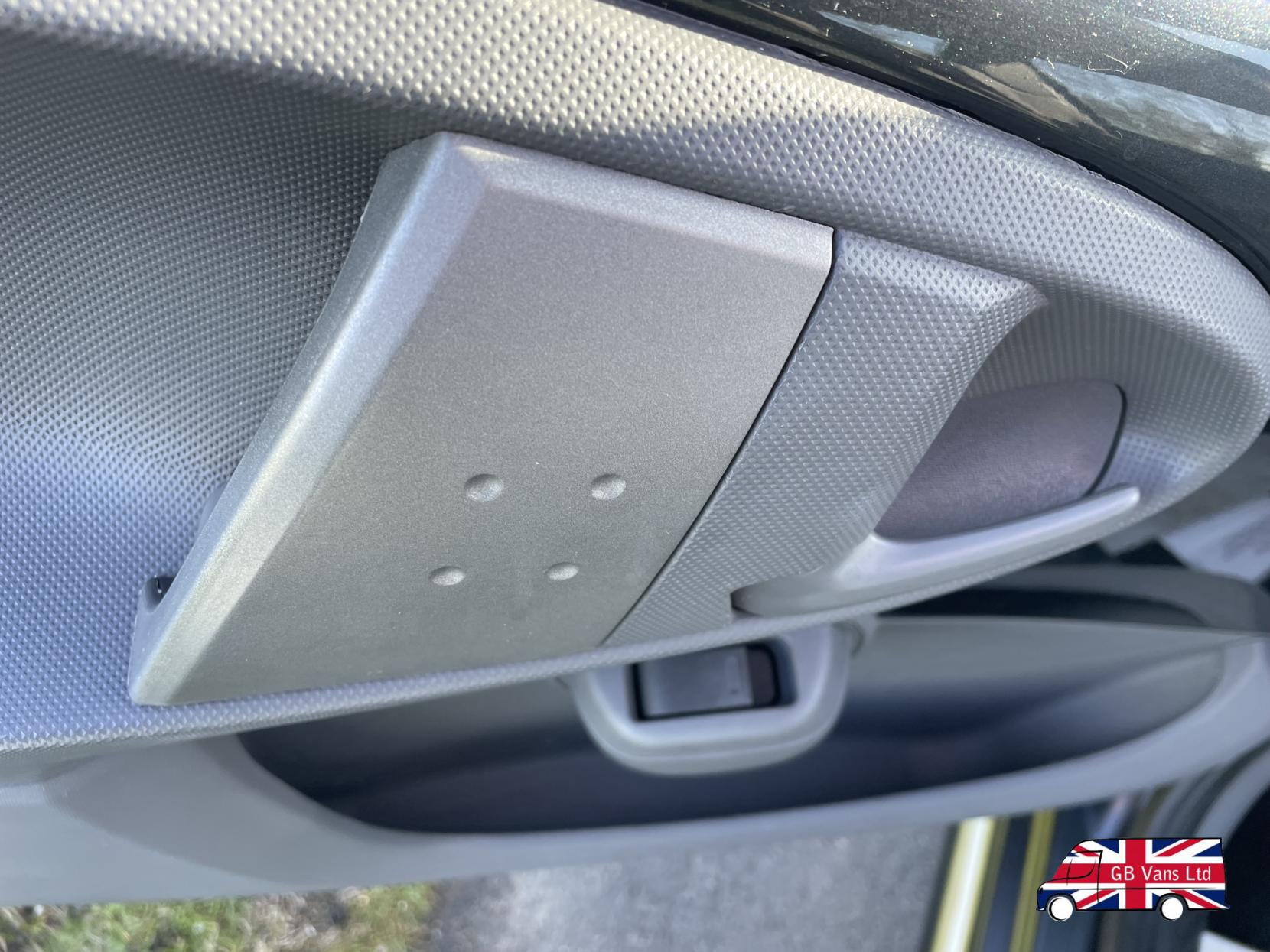 Citroen C1 1.0i VTR Hatchback 3dr Petrol Manual Euro 4 (68 ps)