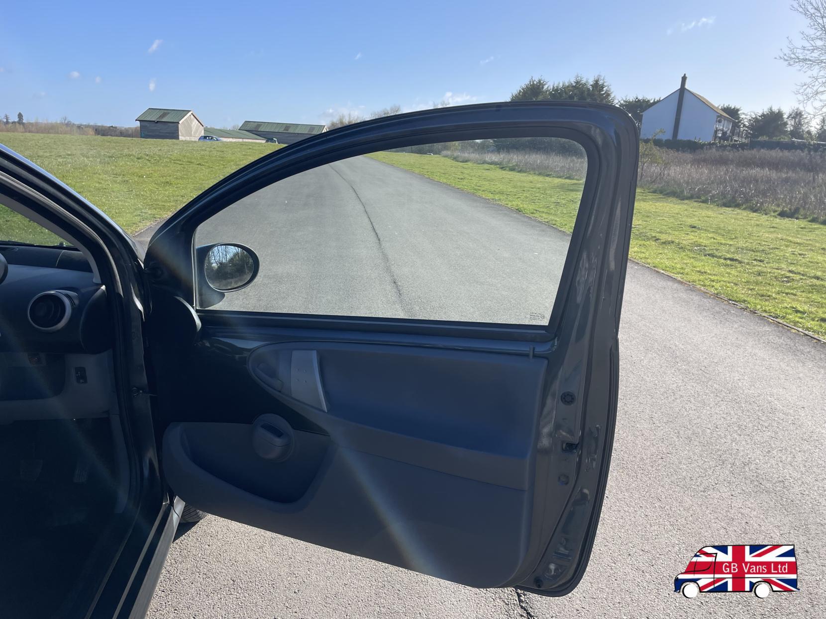 Citroen C1 1.0i VTR Hatchback 3dr Petrol Manual Euro 4 (68 ps)