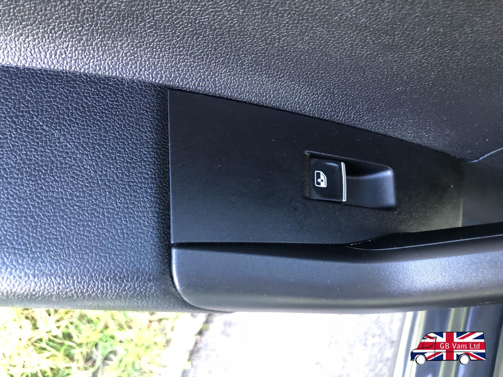 Volkswagen Polo 1.0 EVO SE Hatchback 5dr Petrol Manual Euro 6 (s/s) (65 ps)