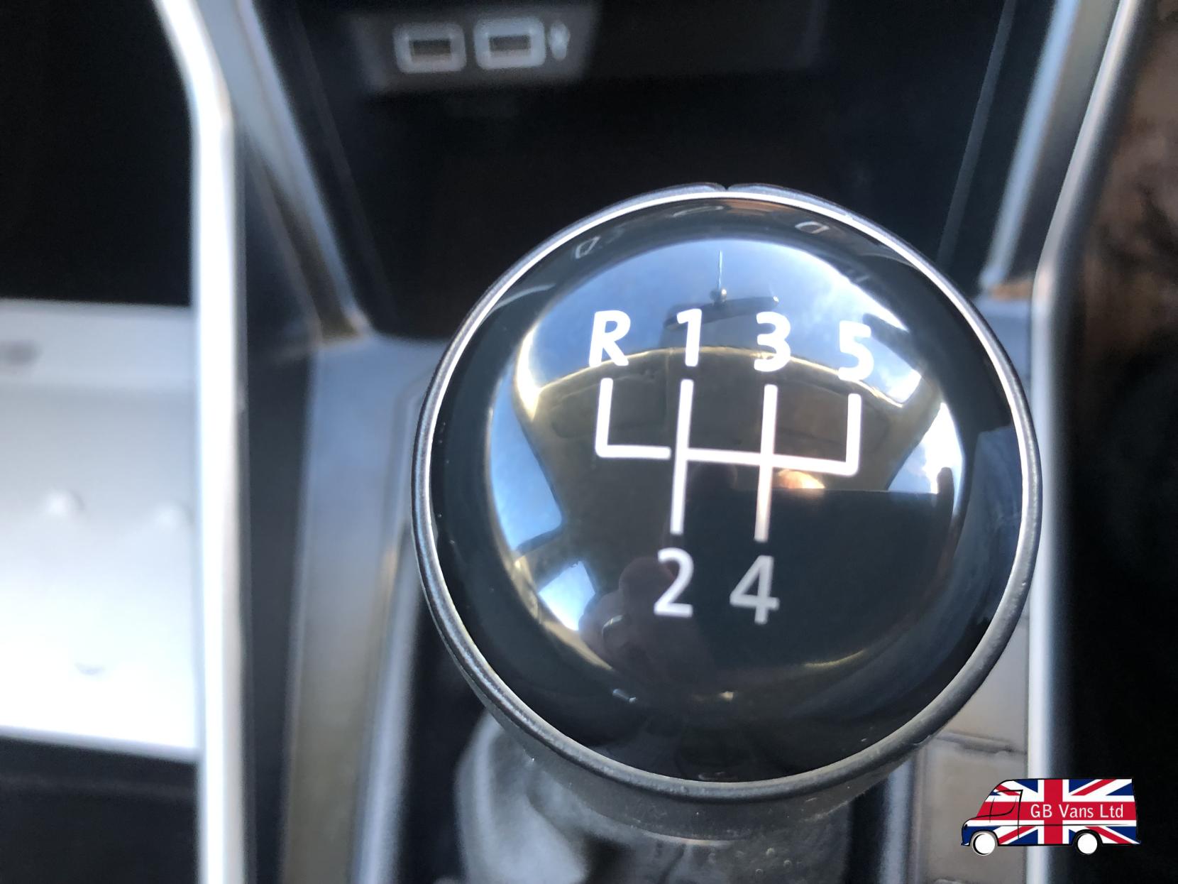 Volkswagen Polo 1.0 EVO SE Hatchback 5dr Petrol Manual Euro 6 (s/s) (65 ps)