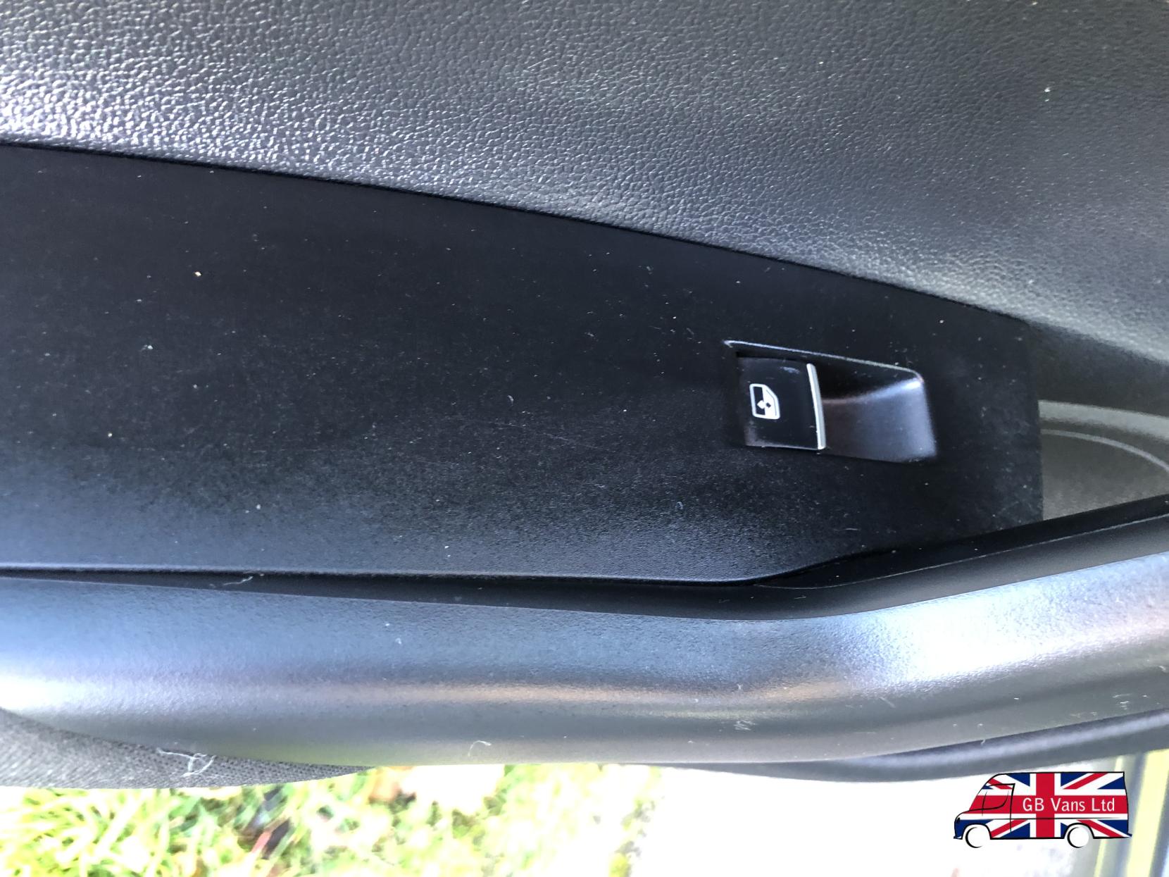 Volkswagen Polo 1.0 EVO SE Hatchback 5dr Petrol Manual Euro 6 (s/s) (65 ps)