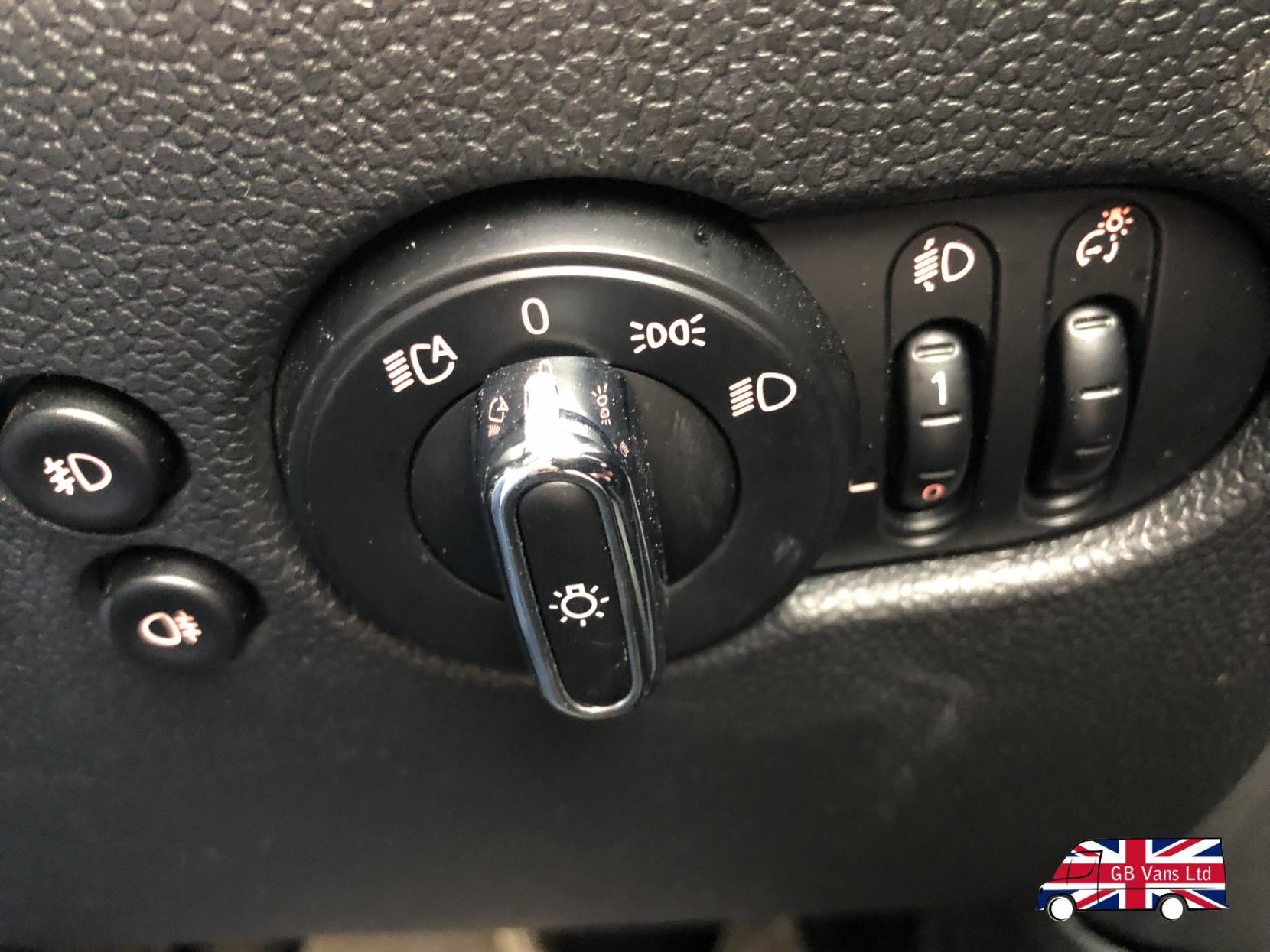 MINI Hatch 1.5 Cooper Hatchback 3dr Petrol Manual Euro 6 (s/s) (136 ps)