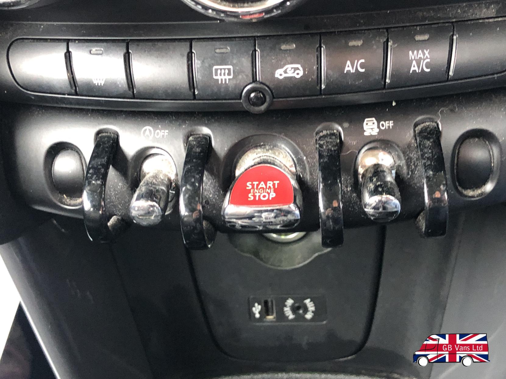 MINI Hatch 1.5 Cooper Hatchback 3dr Petrol Manual Euro 6 (s/s) (136 ps)