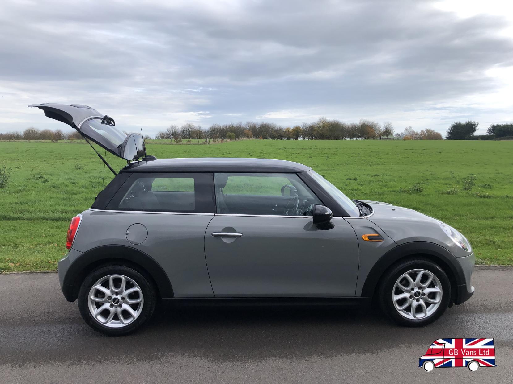 MINI Hatch 1.5 Cooper Hatchback 3dr Petrol Manual Euro 6 (s/s) (136 ps)