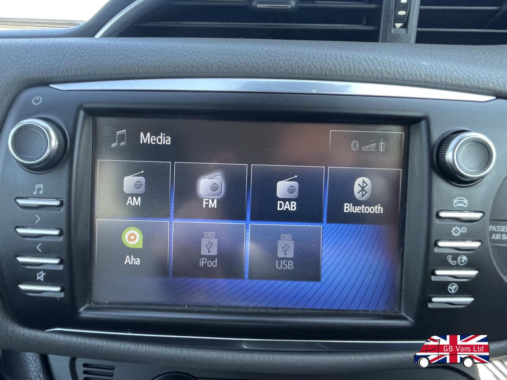 Toyota Yaris 1.5 VVT-h Icon Tech Hatchback 5dr Petrol Hybrid E-CVT Euro 6 (s/s) (100 ps)