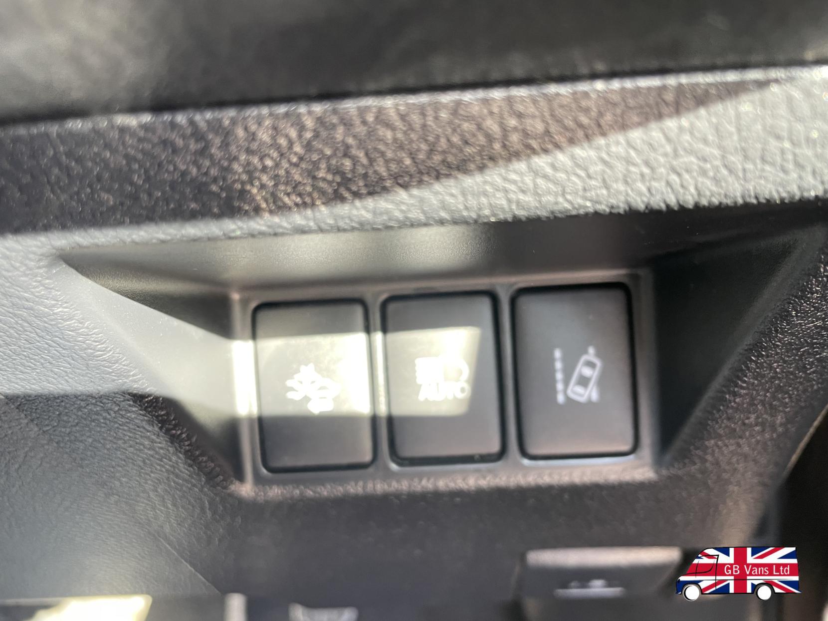 Toyota Yaris 1.5 VVT-h Icon Tech Hatchback 5dr Petrol Hybrid E-CVT Euro 6 (s/s) (100 ps)