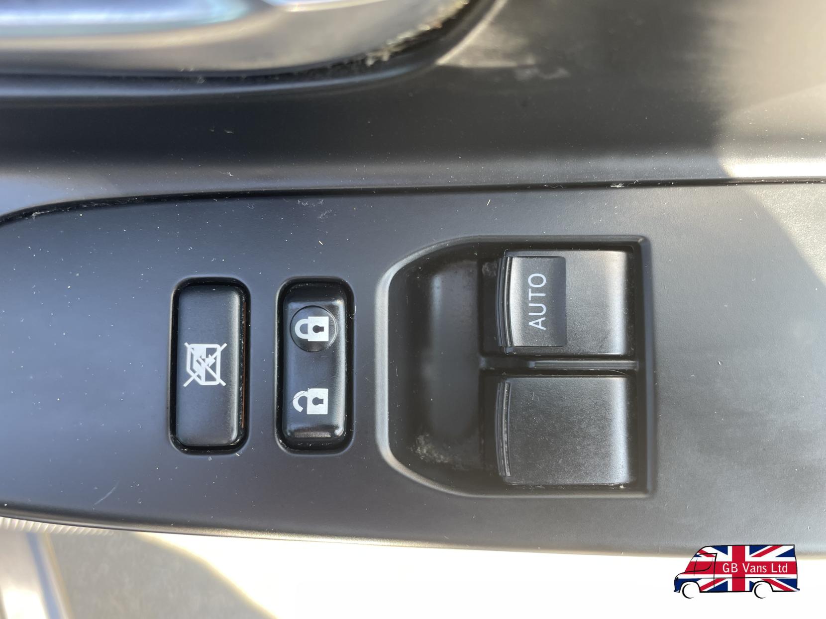 Toyota Yaris 1.5 VVT-h Icon Tech Hatchback 5dr Petrol Hybrid E-CVT Euro 6 (s/s) (100 ps)