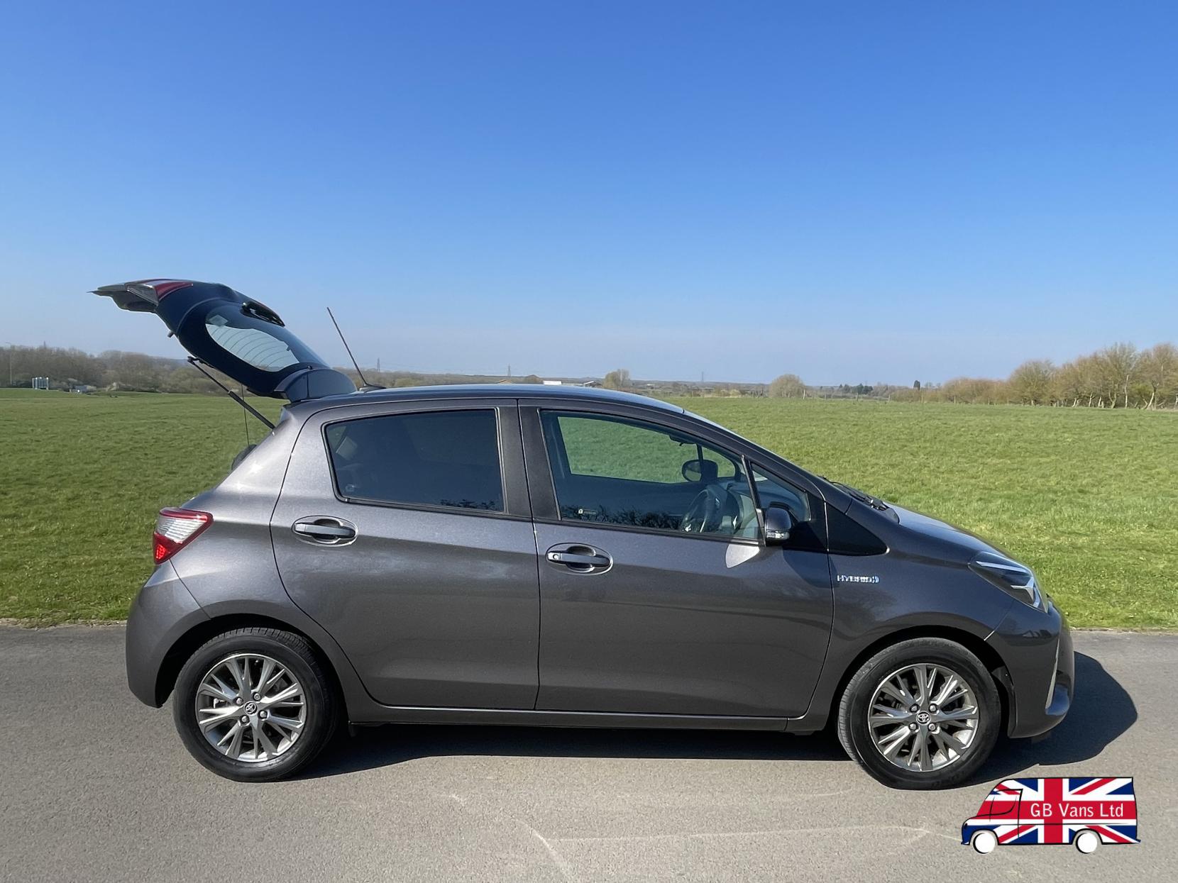 Toyota Yaris 1.5 VVT-h Icon Tech Hatchback 5dr Petrol Hybrid E-CVT Euro 6 (s/s) (100 ps)