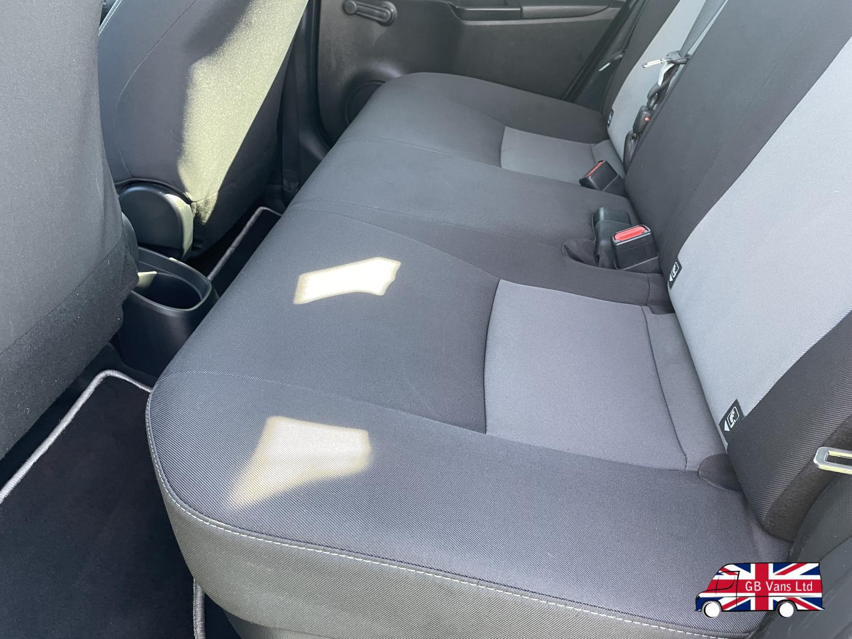 Toyota Yaris 1.5 VVT-h Icon Tech Hatchback 5dr Petrol Hybrid E-CVT Euro 6 (s/s) (100 ps)