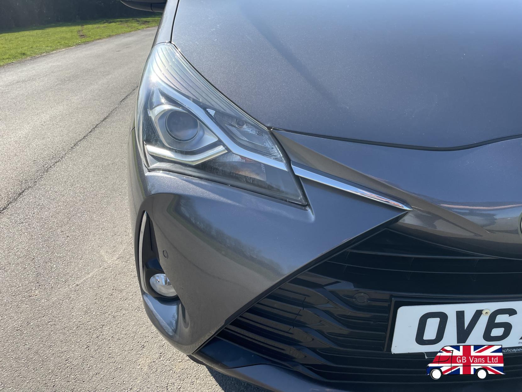 Toyota Yaris 1.5 VVT-h Icon Tech Hatchback 5dr Petrol Hybrid E-CVT Euro 6 (s/s) (100 ps)