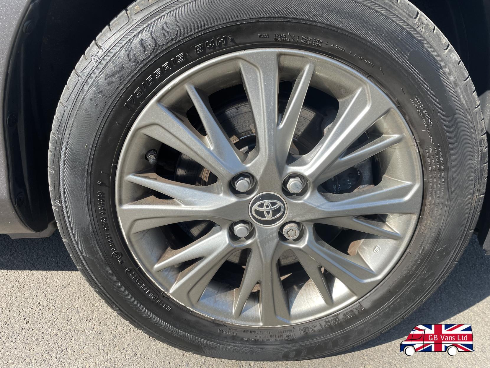 Toyota Yaris 1.5 VVT-h Icon Tech Hatchback 5dr Petrol Hybrid E-CVT Euro 6 (s/s) (100 ps)