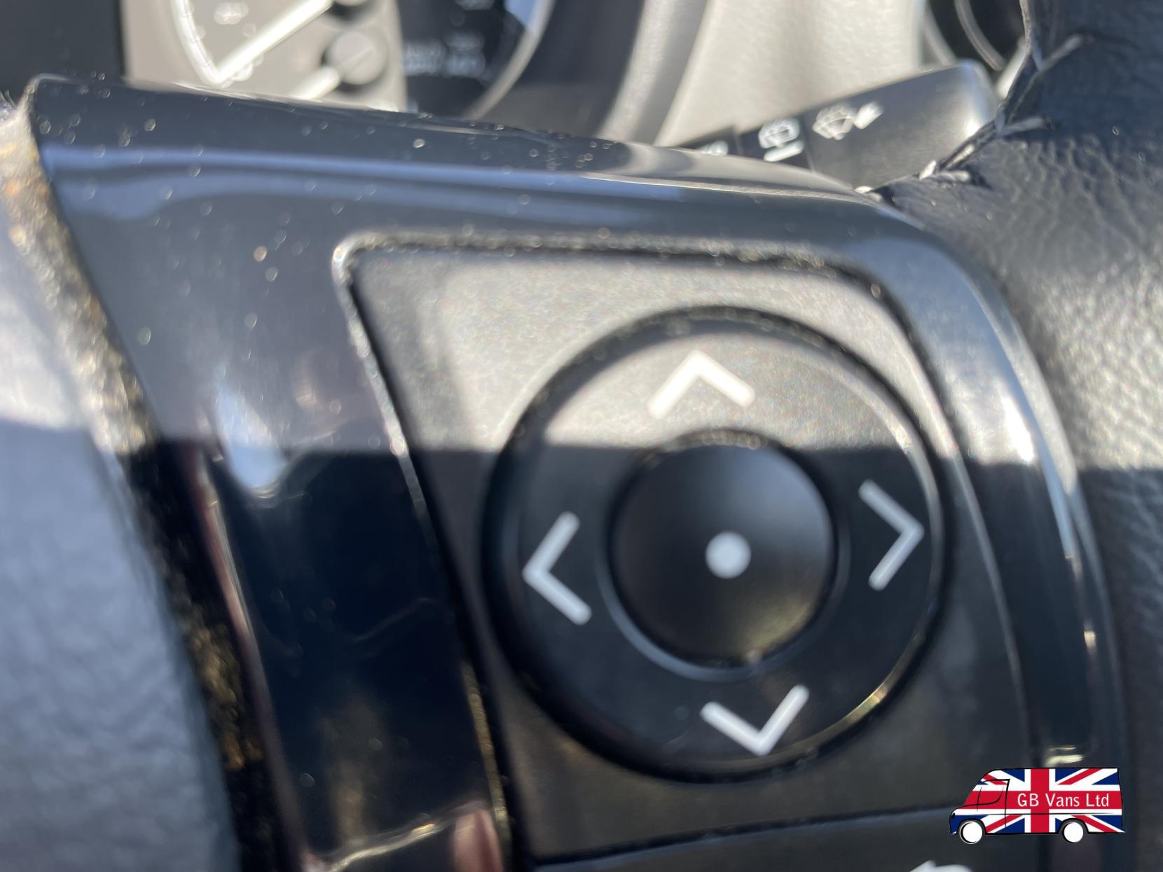 Toyota Yaris 1.5 VVT-h Icon Tech Hatchback 5dr Petrol Hybrid E-CVT Euro 6 (s/s) (100 ps)