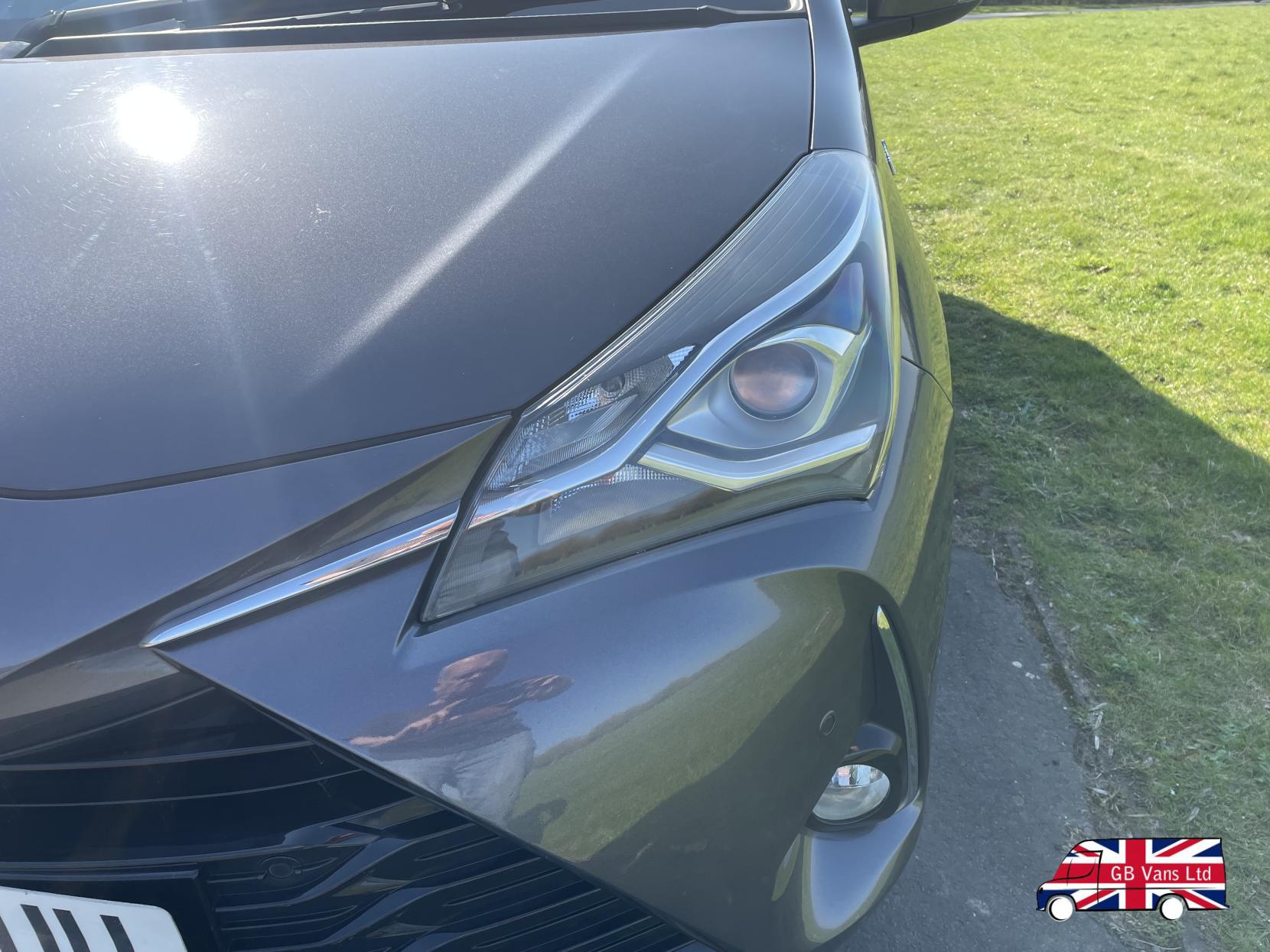 Toyota Yaris 1.5 VVT-h Icon Tech Hatchback 5dr Petrol Hybrid E-CVT Euro 6 (s/s) (100 ps)