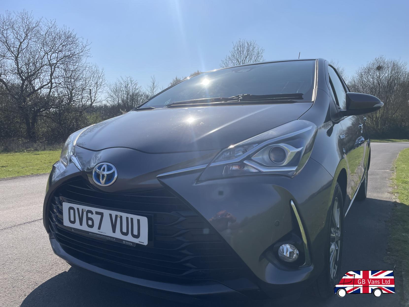 Toyota Yaris 1.5 VVT-h Icon Tech Hatchback 5dr Petrol Hybrid E-CVT Euro 6 (s/s) (100 ps)