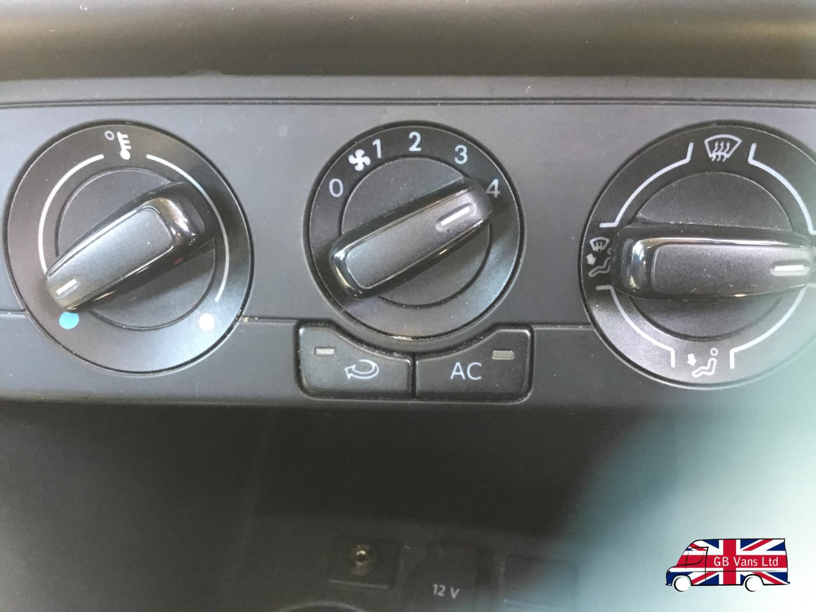 Volkswagen Polo 1.2 S Hatchback 5dr Petrol Manual Euro 5 (A/C) (60 ps)