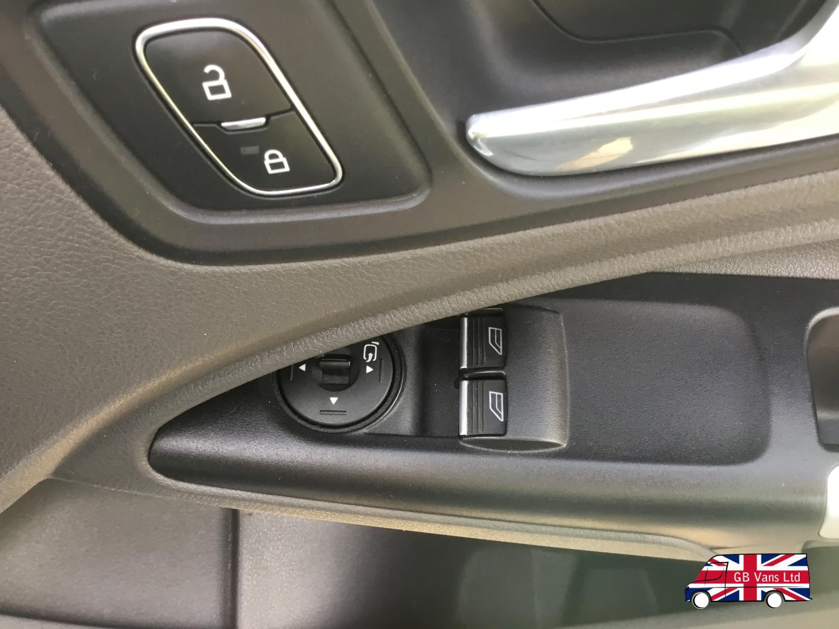 Ford Transit Connect 1.5 240 EcoBlue Limited Panel Van 5dr Diesel Manual L2 Euro 6 (s/s) (120 ps)