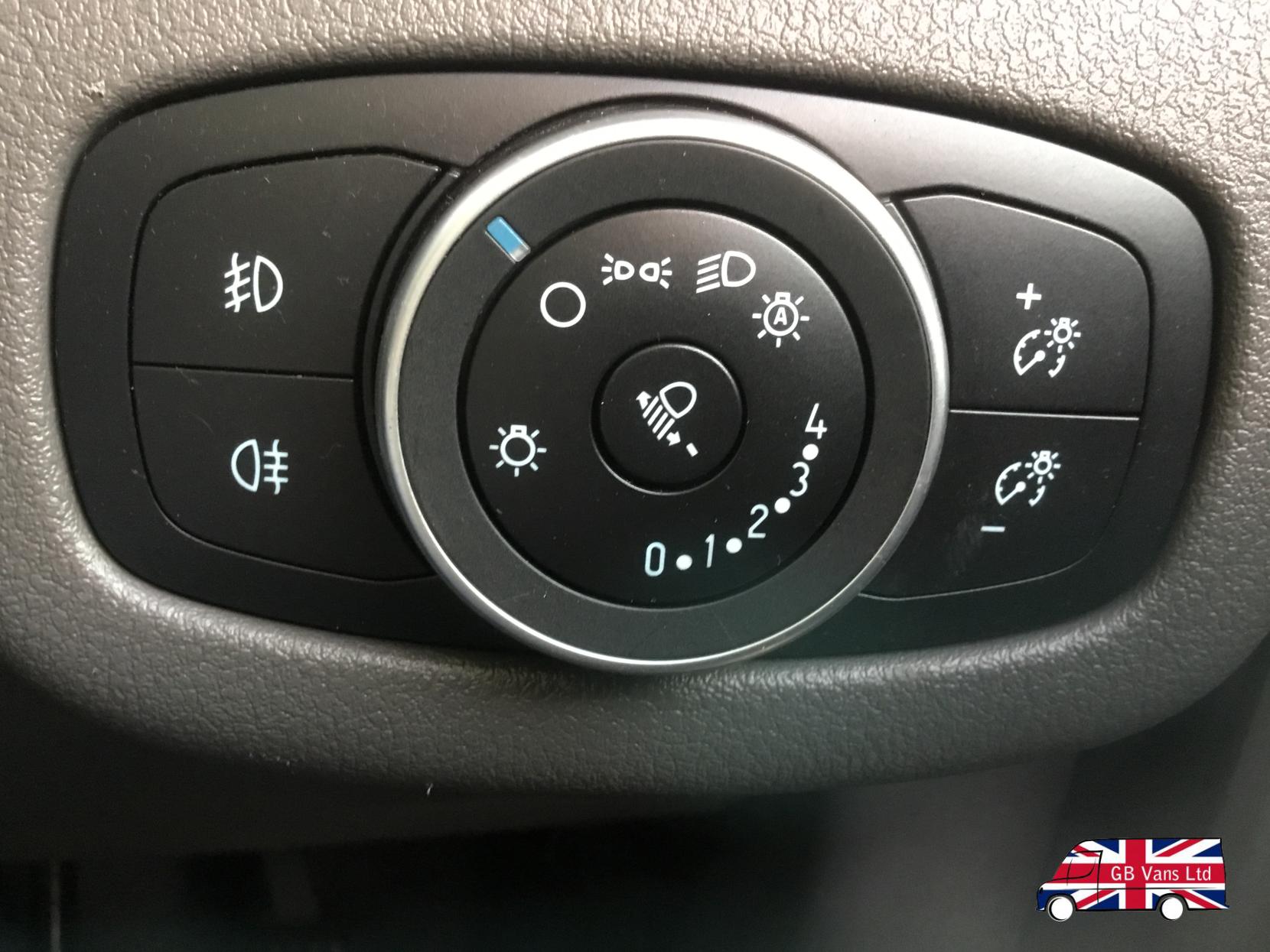 Ford Transit Connect 1.5 240 EcoBlue Limited Panel Van 5dr Diesel Manual L2 Euro 6 (s/s) (120 ps)