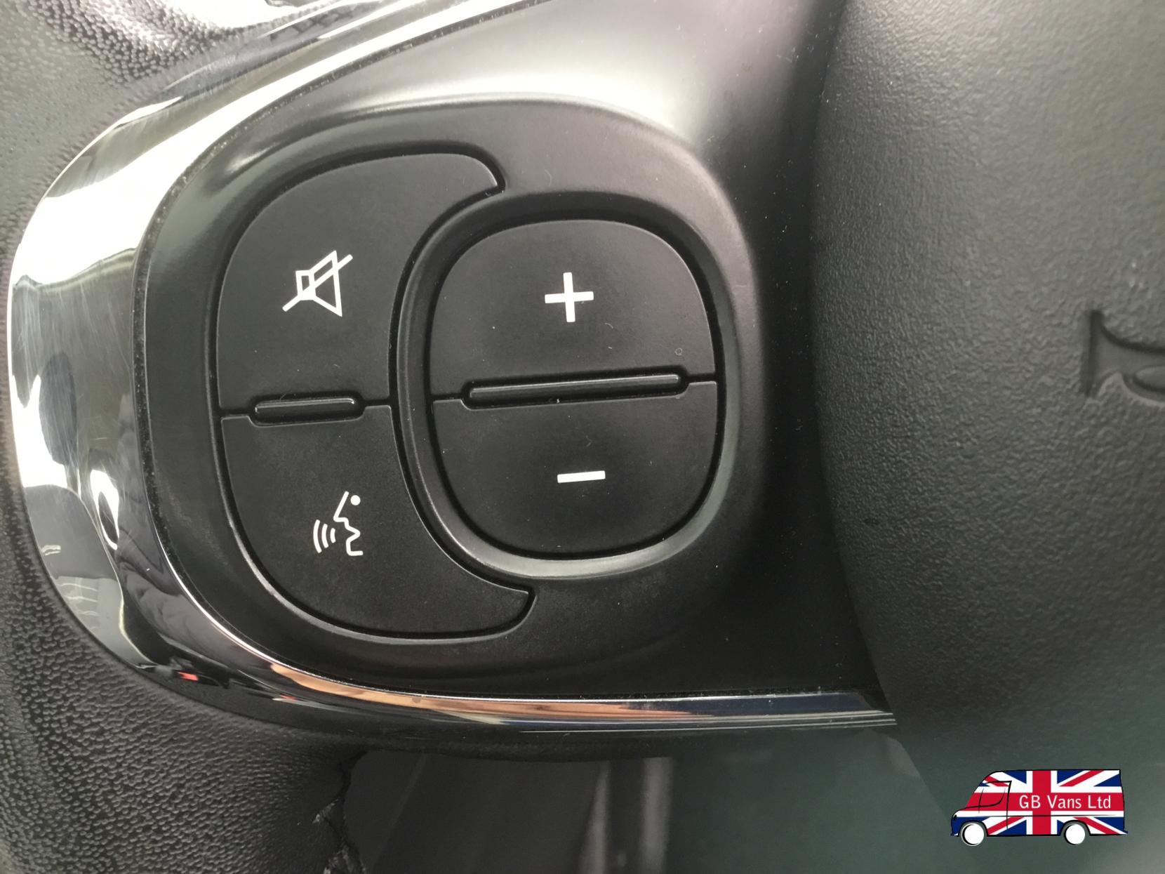 Fiat 500 1.2 Lounge Hatchback 3dr Petrol Manual Euro 6 (s/s) (69 bhp)