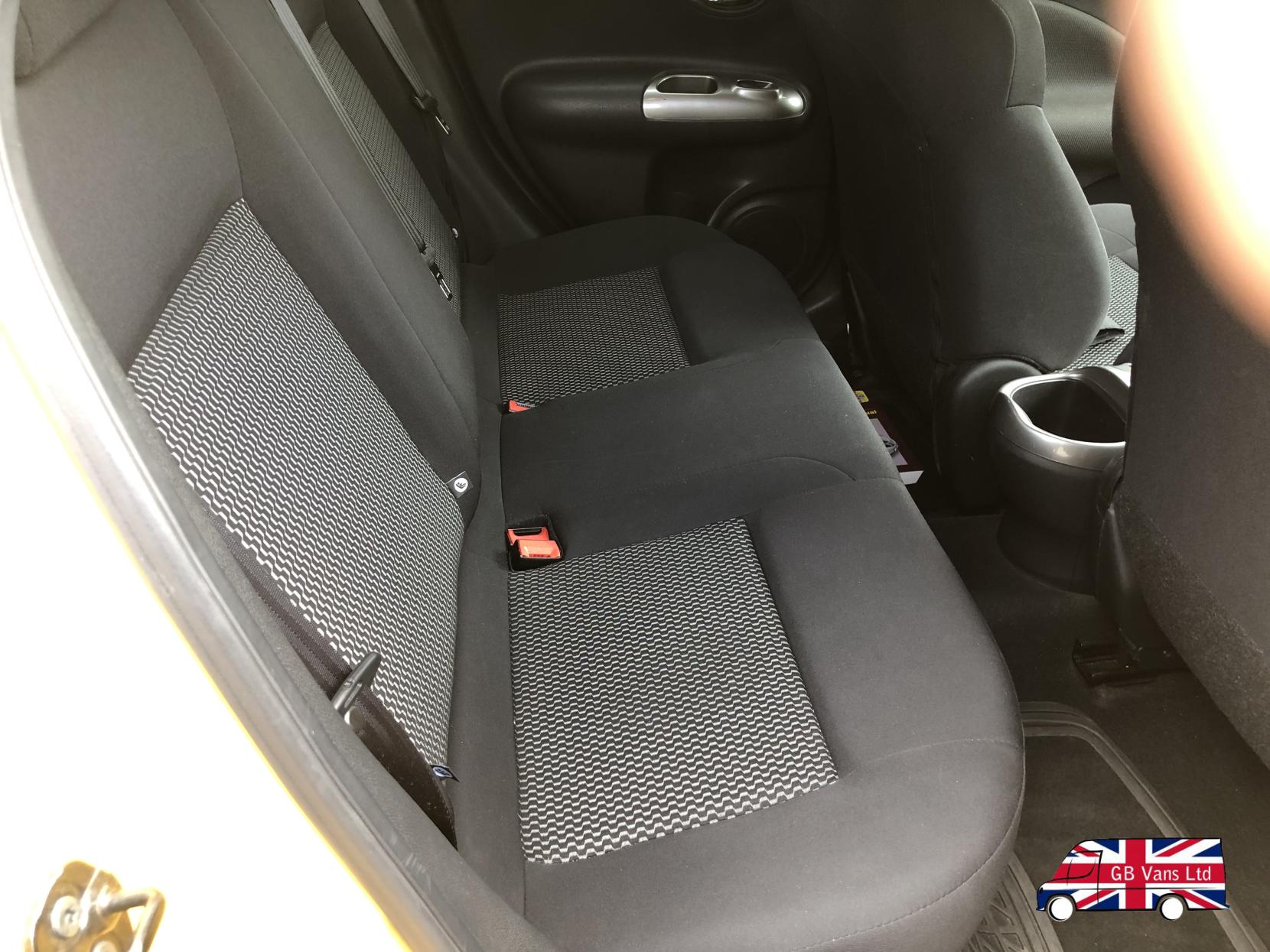Nissan Juke 1.2 DIG-T Acenta SUV 5dr Petrol Manual Euro 5 (s/s) Euro 5 (115 ps)