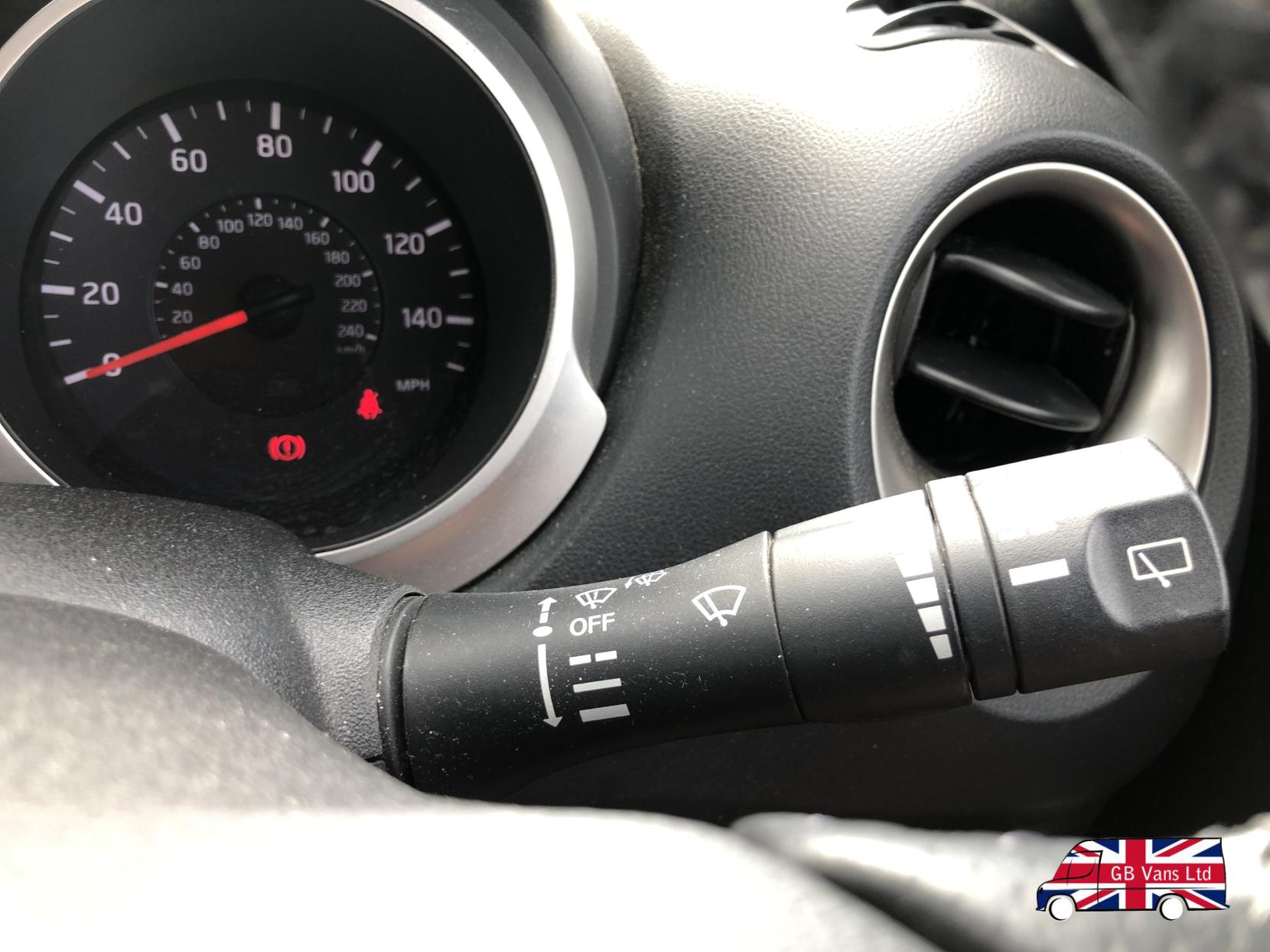 Nissan Juke 1.2 DIG-T Acenta SUV 5dr Petrol Manual Euro 5 (s/s) Euro 5 (115 ps)