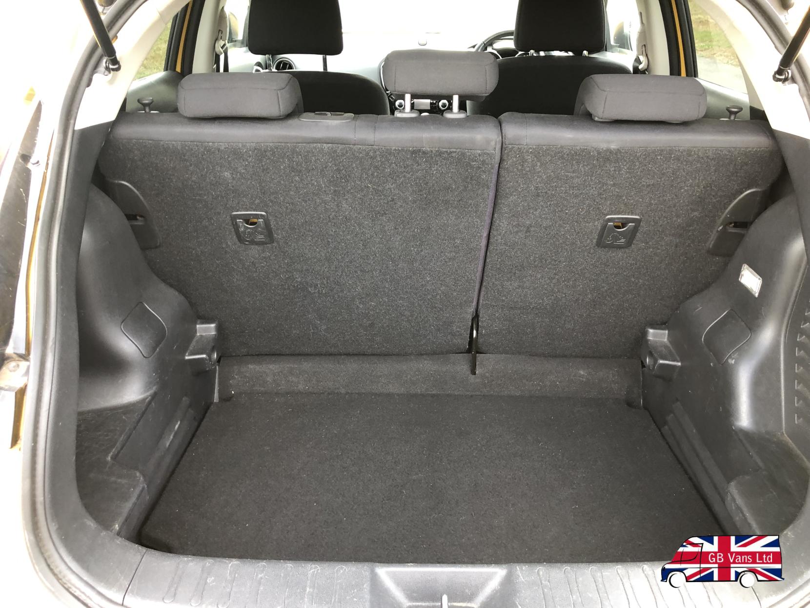 Nissan Juke 1.2 DIG-T Acenta SUV 5dr Petrol Manual Euro 5 (s/s) Euro 5 (115 ps)