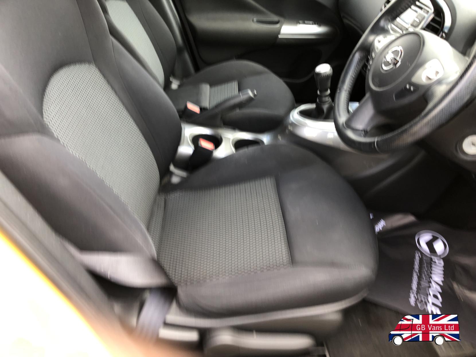 Nissan Juke 1.2 DIG-T Acenta SUV 5dr Petrol Manual Euro 5 (s/s) Euro 5 (115 ps)