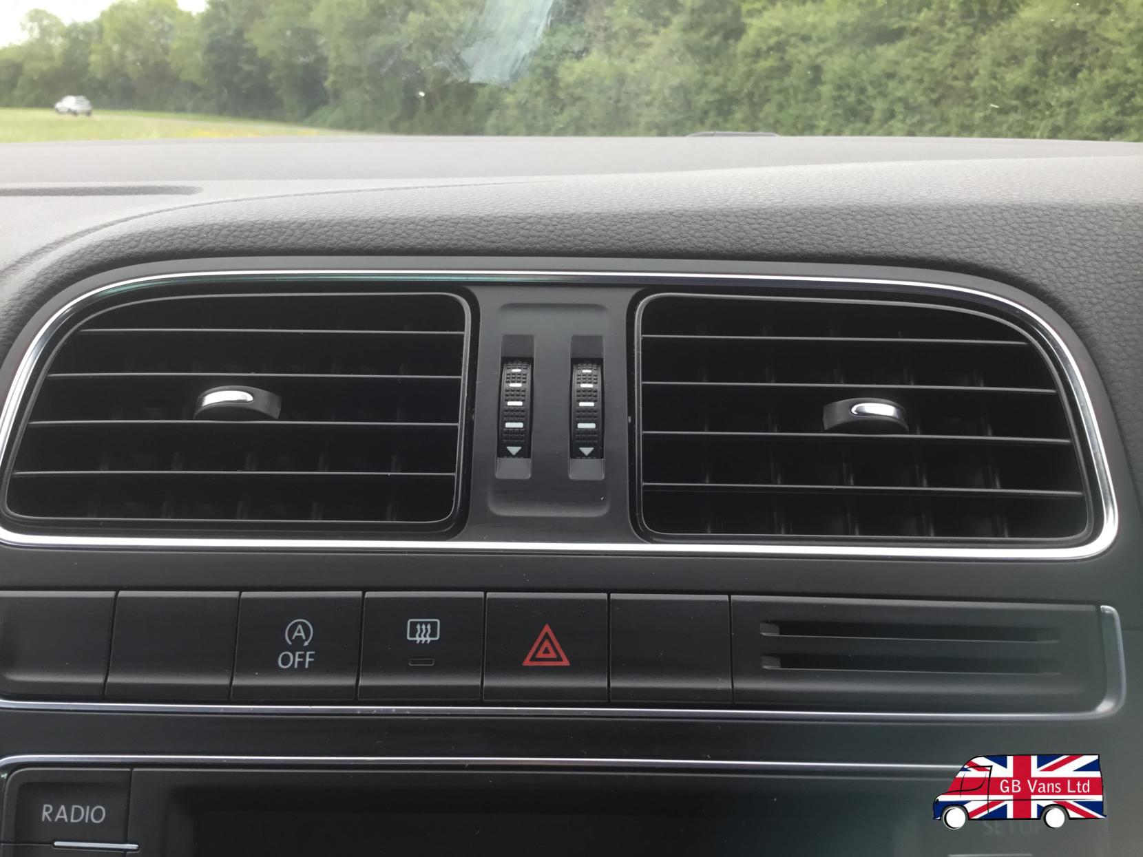Volkswagen Polo 1.2 TSI BlueMotion Tech SE Hatchback 3dr Petrol Manual Euro 6 (s/s) (90 ps)