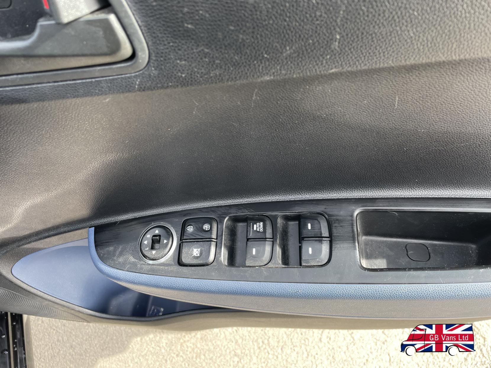 Hyundai i10 1.0 SE Hatchback 5dr Petrol Manual Euro 5 (66 ps)