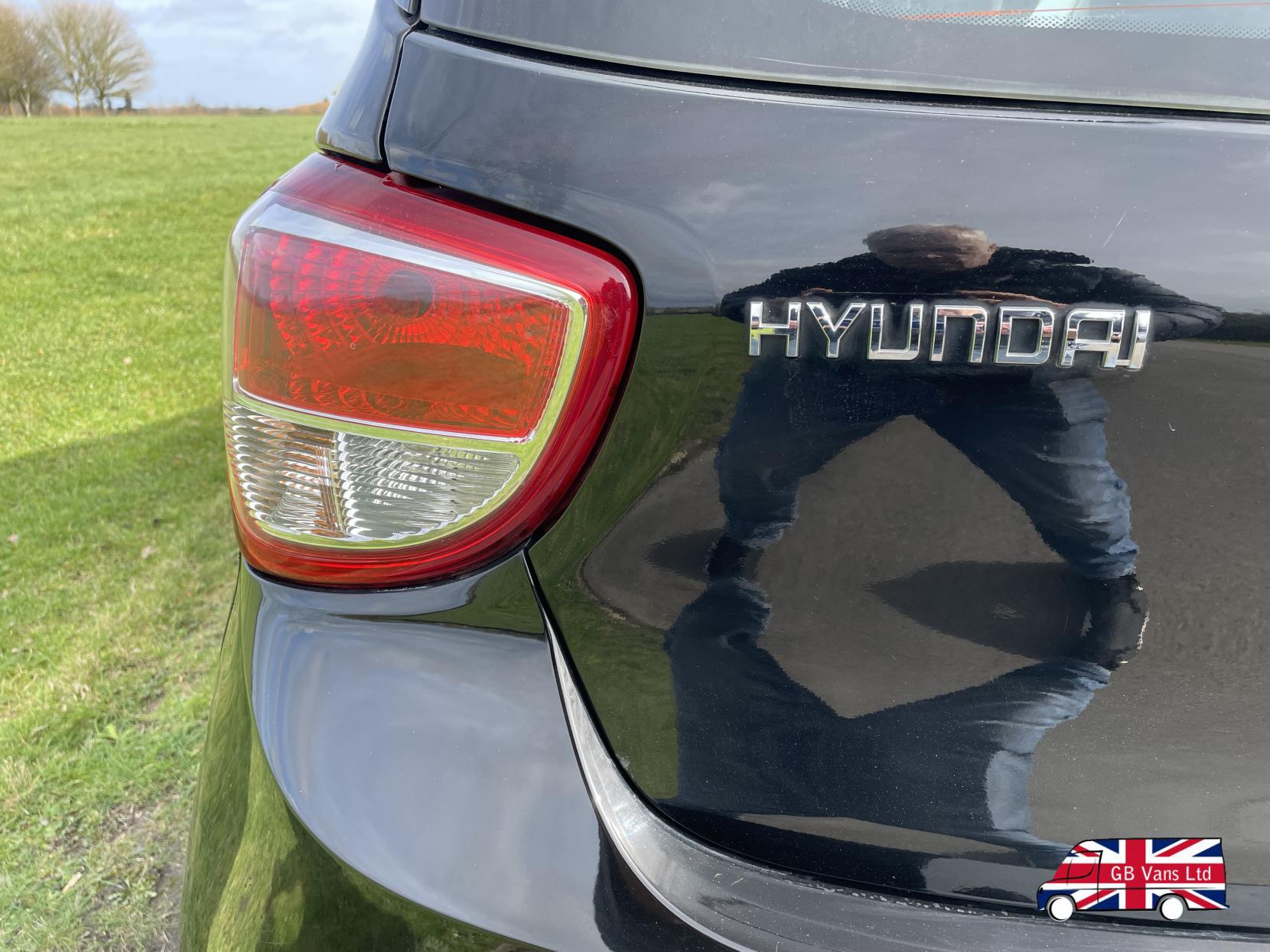 Hyundai i10 1.0 SE Hatchback 5dr Petrol Manual Euro 5 (66 ps)