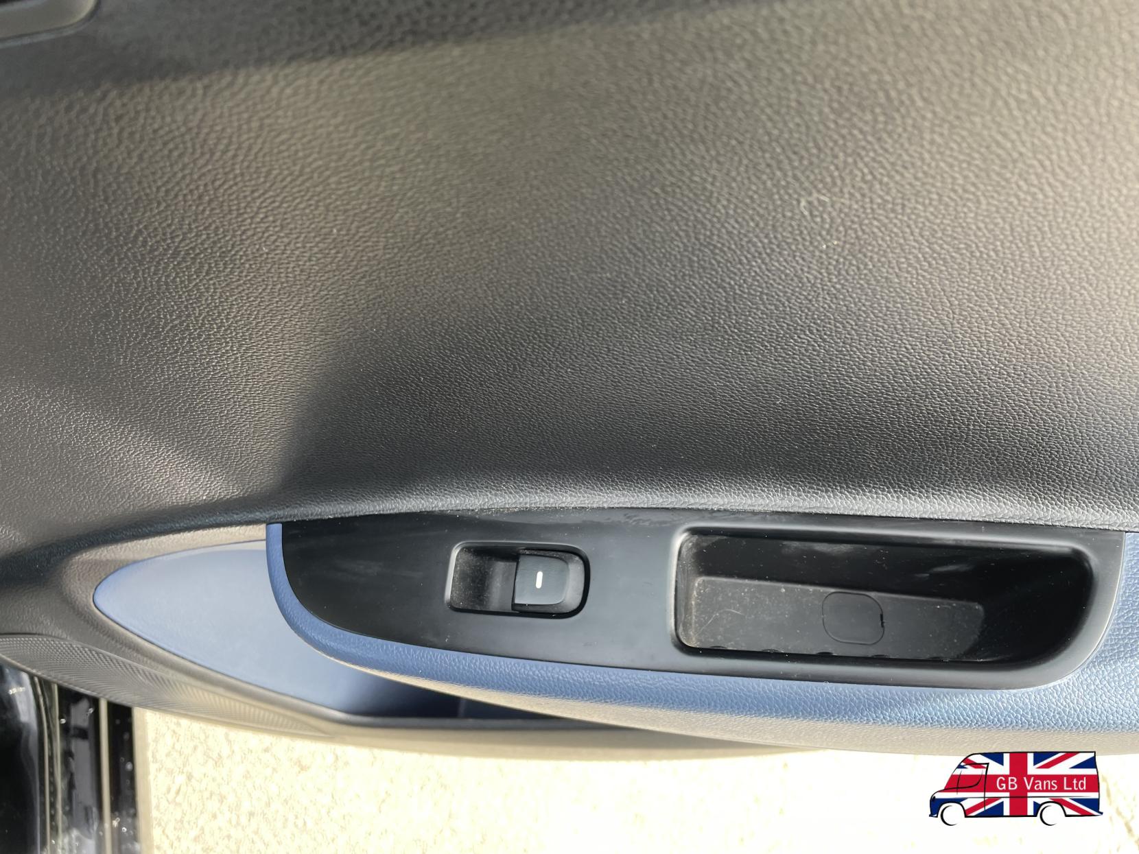 Hyundai i10 1.0 SE Hatchback 5dr Petrol Manual Euro 5 (66 ps)