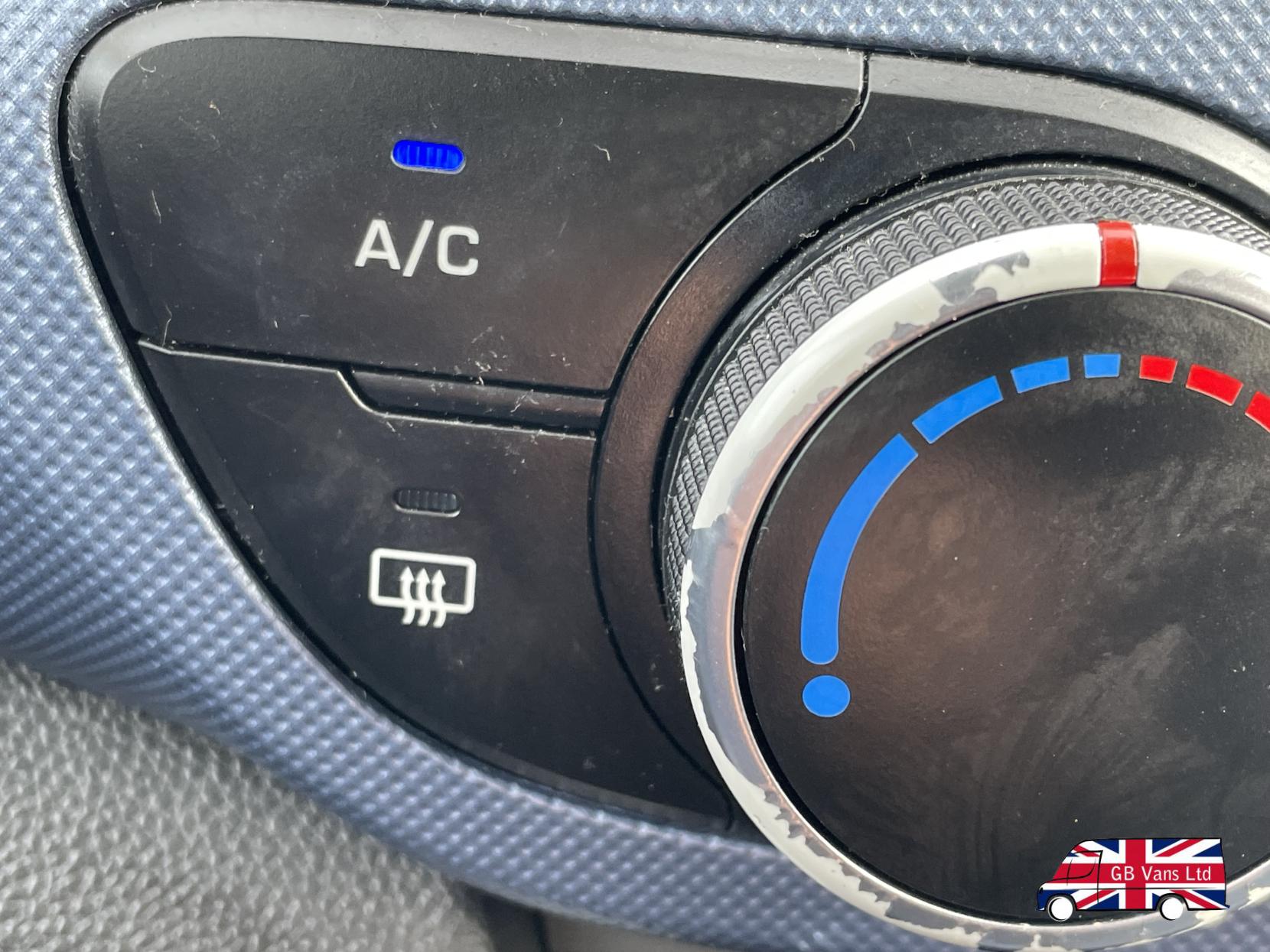 Hyundai i10 1.0 SE Hatchback 5dr Petrol Manual Euro 5 (66 ps)