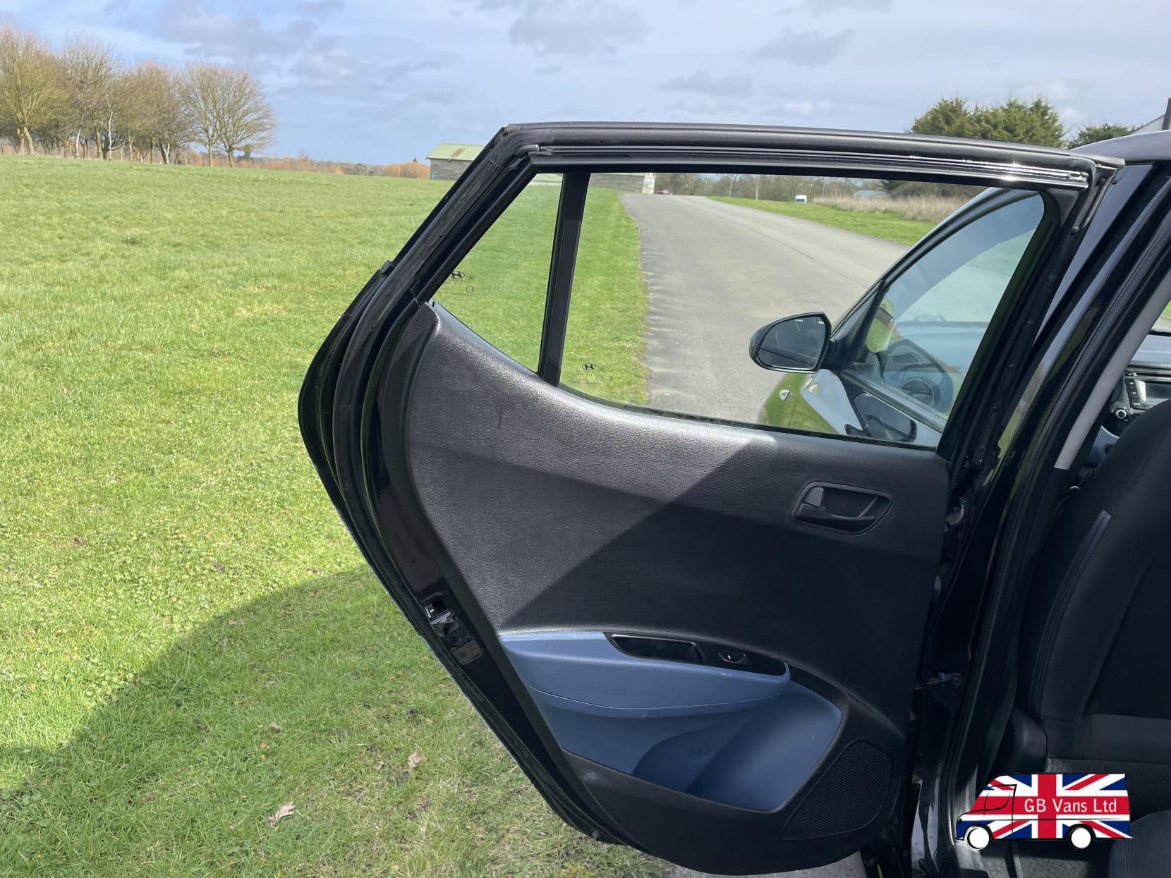 Hyundai i10 1.0 SE Hatchback 5dr Petrol Manual Euro 5 (66 ps)