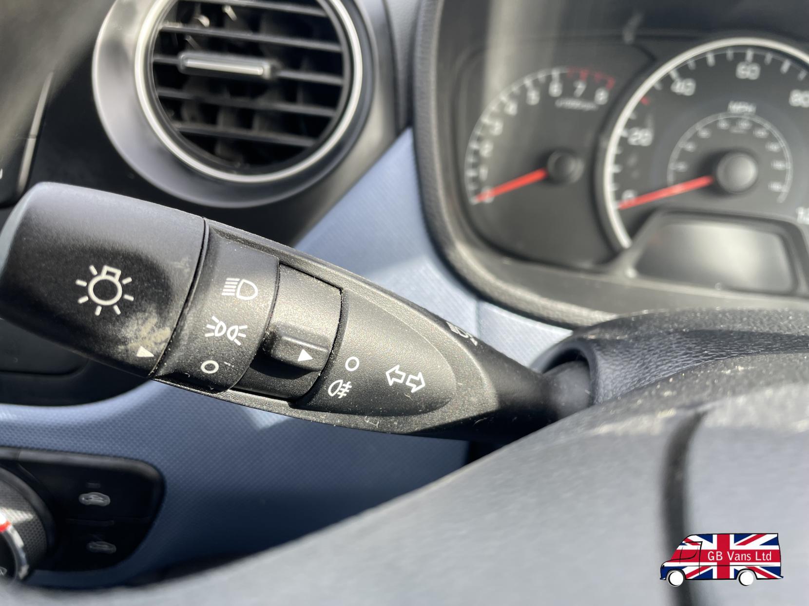 Hyundai i10 1.0 SE Hatchback 5dr Petrol Manual Euro 5 (66 ps)