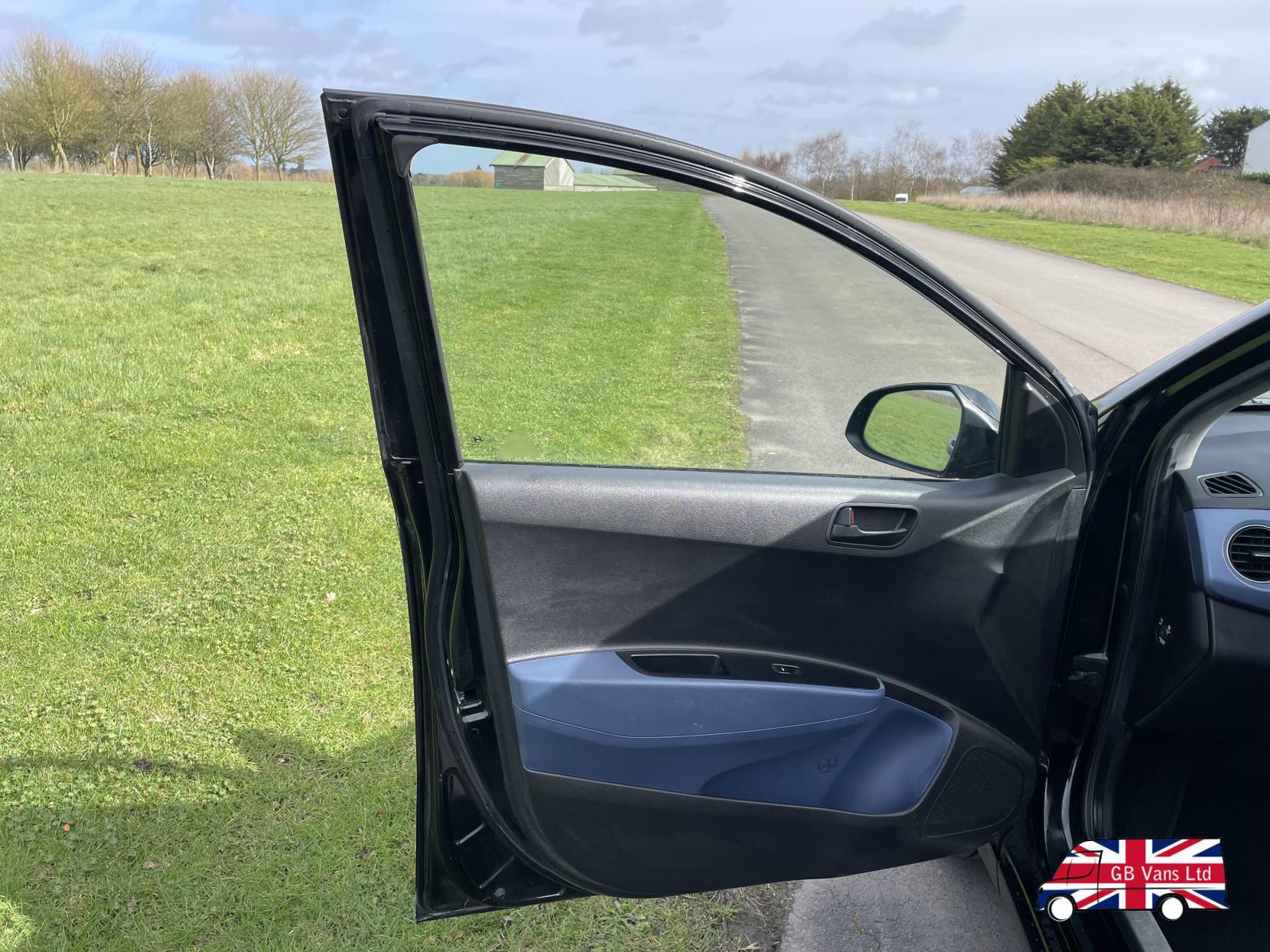 Hyundai i10 1.0 SE Hatchback 5dr Petrol Manual Euro 5 (66 ps)