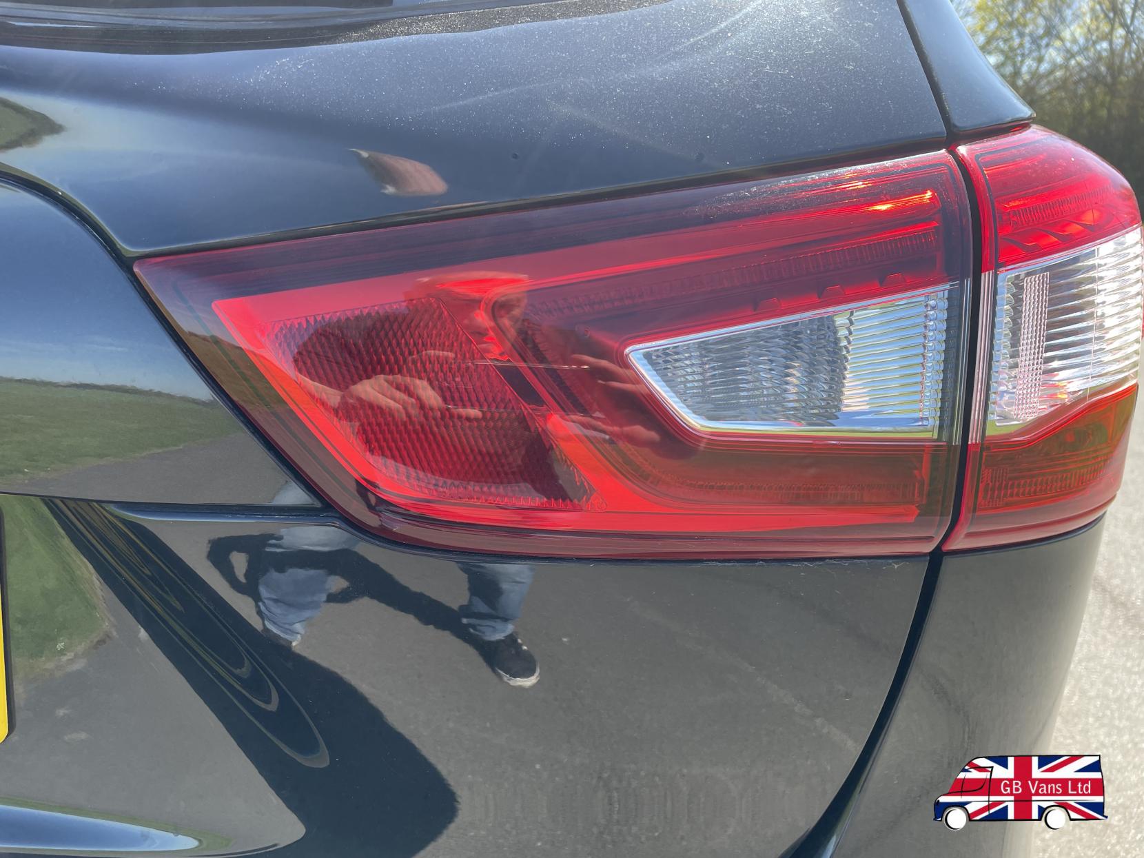 Nissan Qashqai 1.2 DIG-T N-Connecta SUV 5dr Petrol Manual 2WD Euro 6 (s/s) (115 ps)