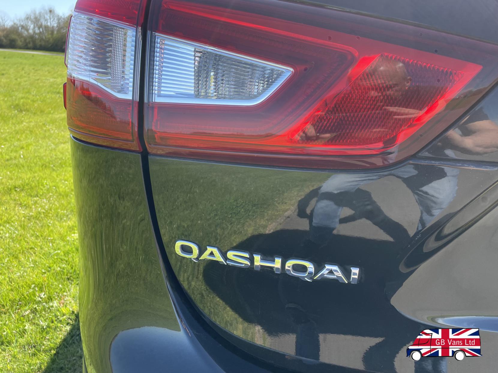 Nissan Qashqai 1.2 DIG-T N-Connecta SUV 5dr Petrol Manual 2WD Euro 6 (s/s) (115 ps)